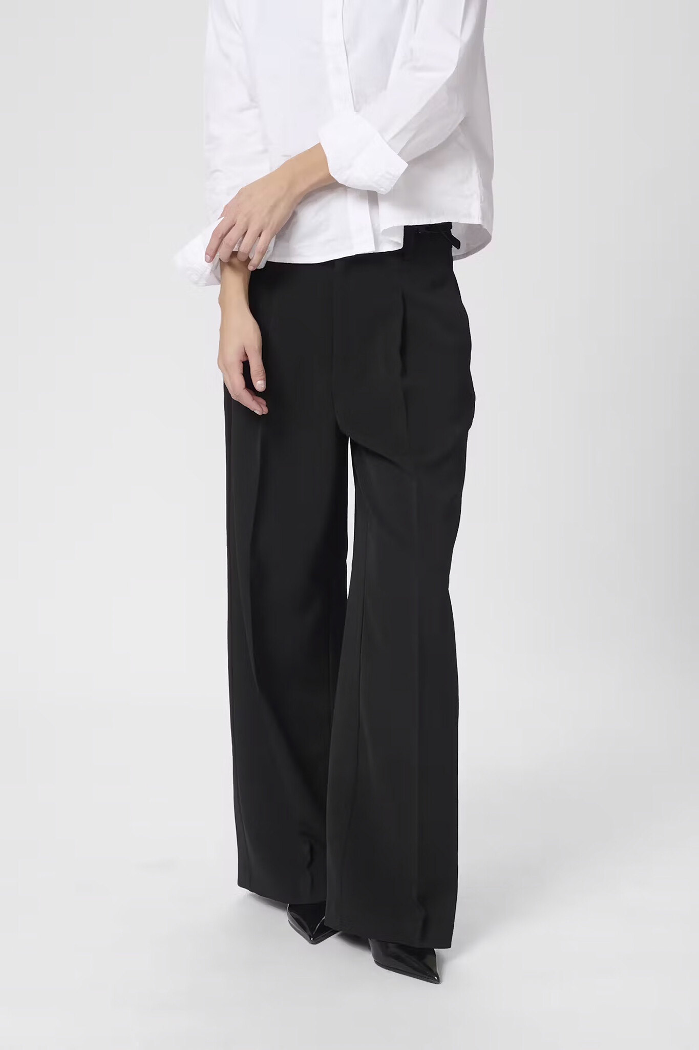 https://cdn.webshopapp.com/shops/223274/files/469146630/file.jpg