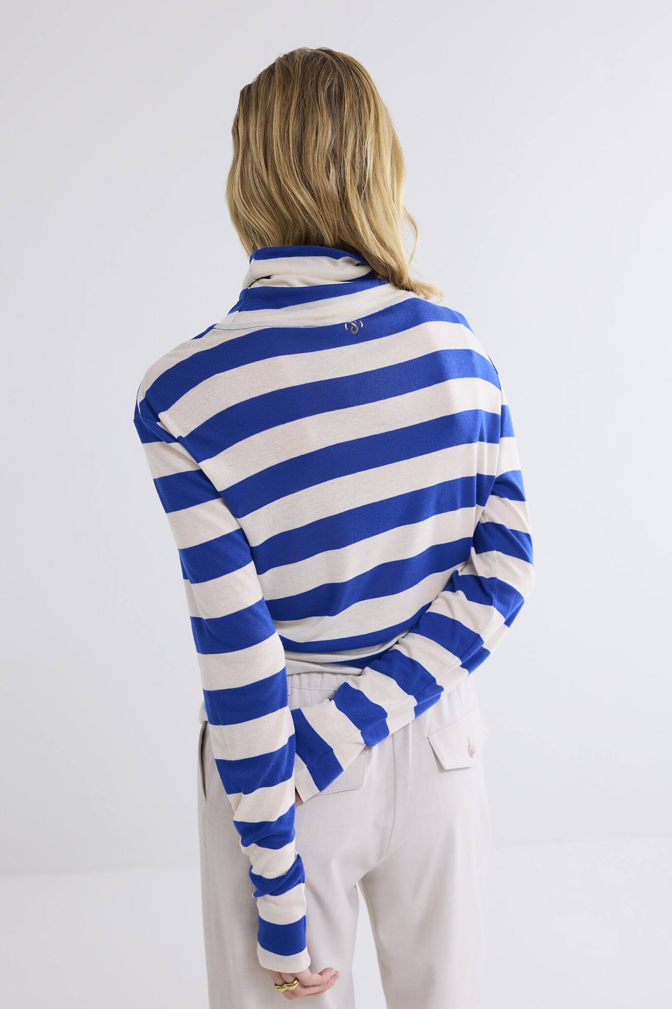 https://cdn.webshopapp.com/shops/223274/files/469422923/file.jpg