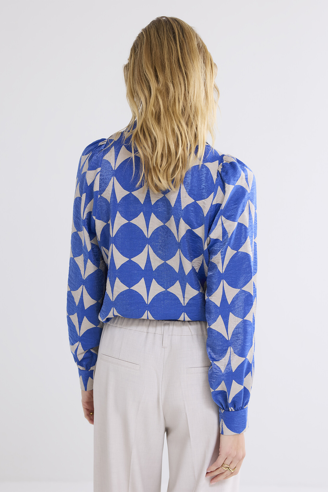 https://cdn.webshopapp.com/shops/223274/files/469423802/file.jpg