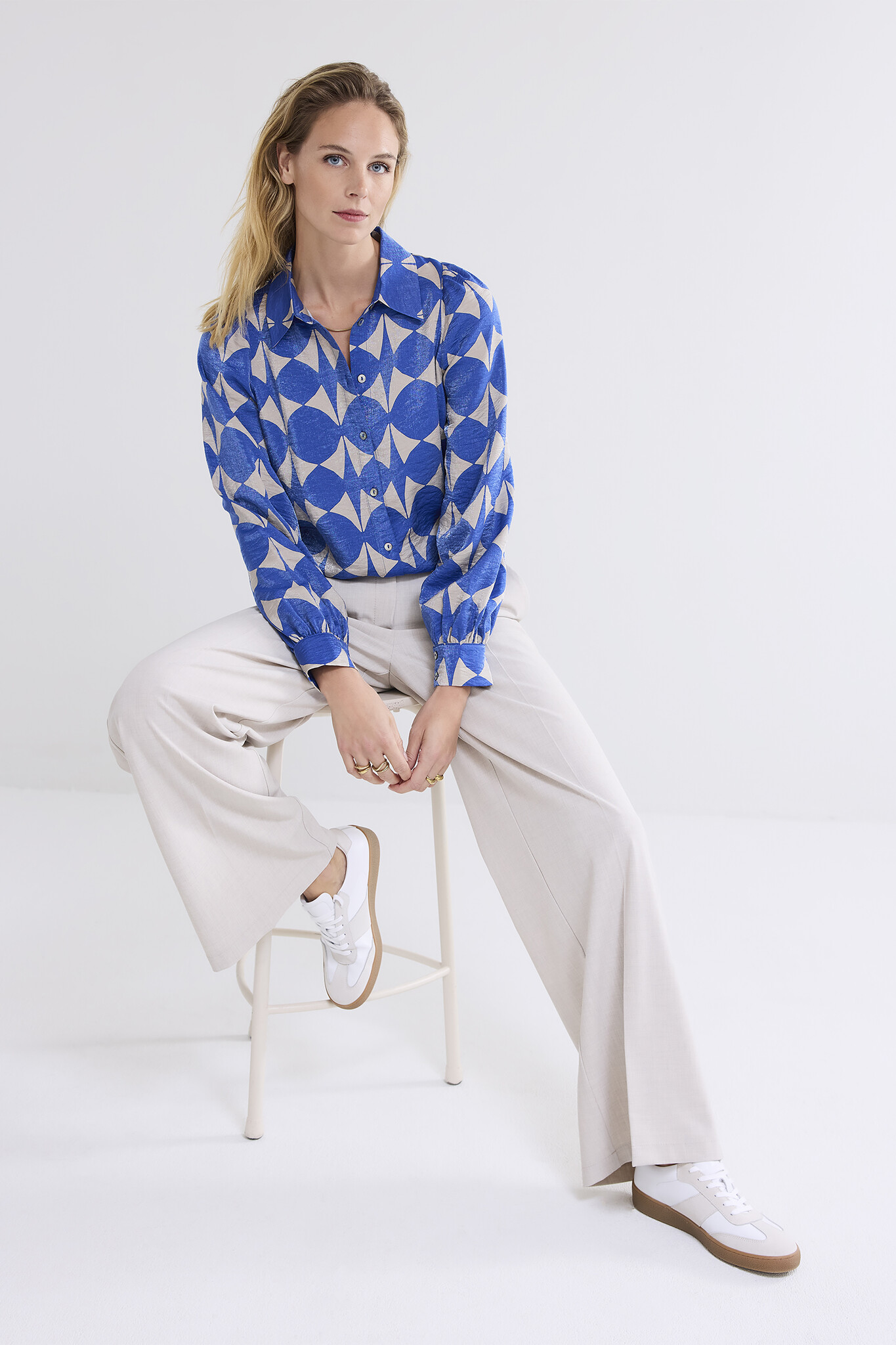 https://cdn.webshopapp.com/shops/223274/files/469423806/file.jpg