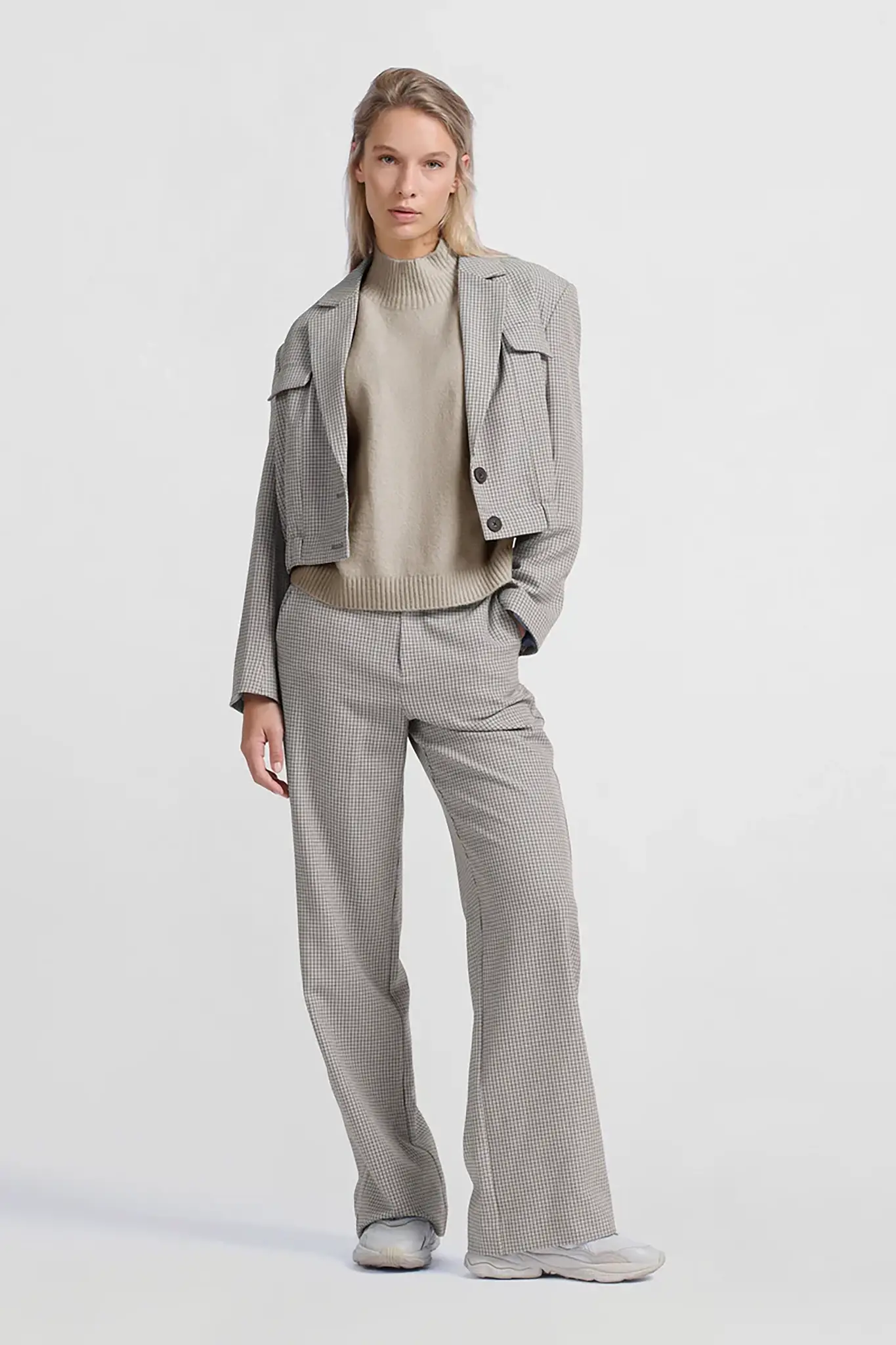 https://cdn.webshopapp.com/shops/223274/files/470763804/file.jpg