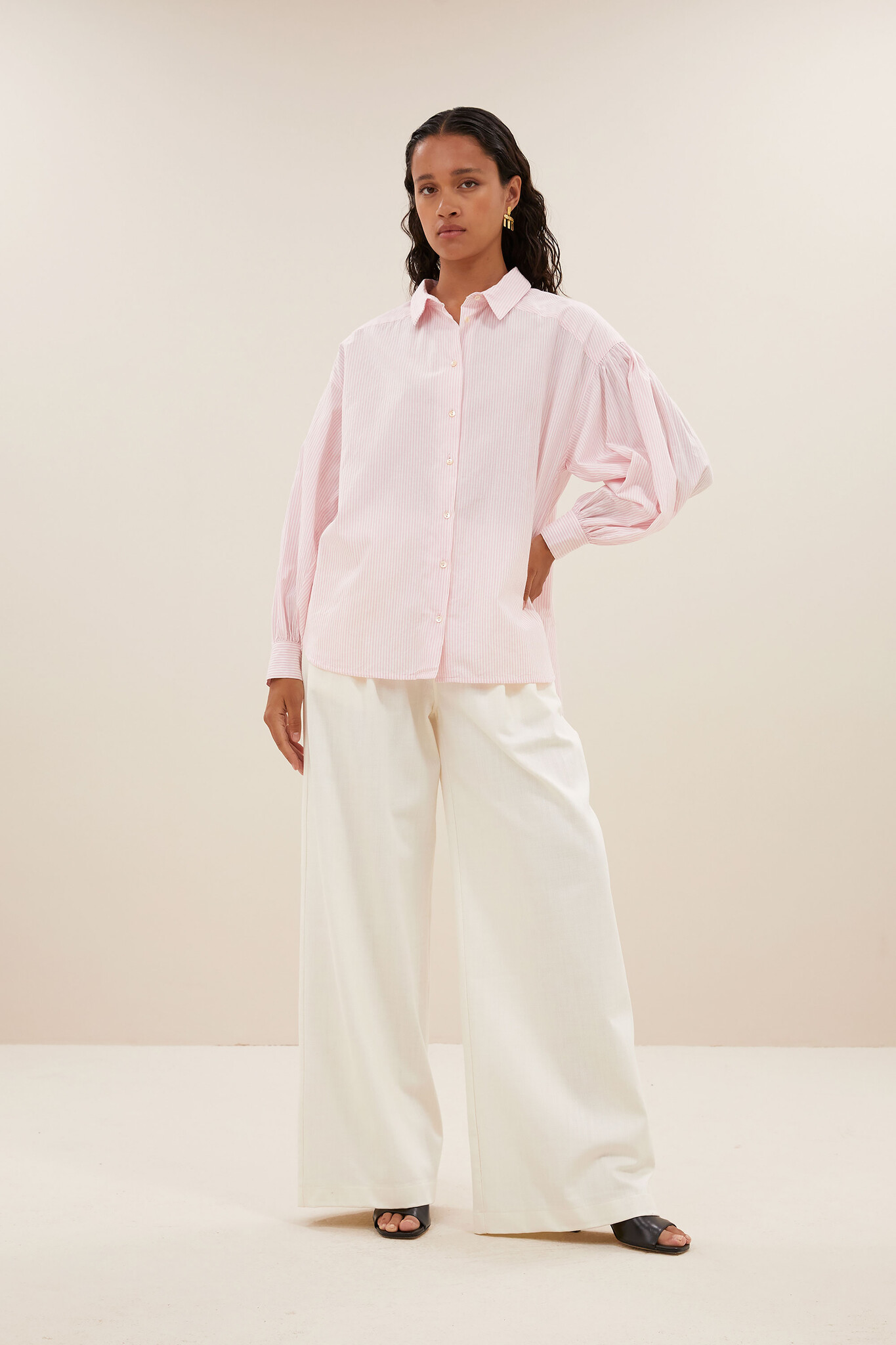 https://cdn.webshopapp.com/shops/223274/files/470886071/file.jpg