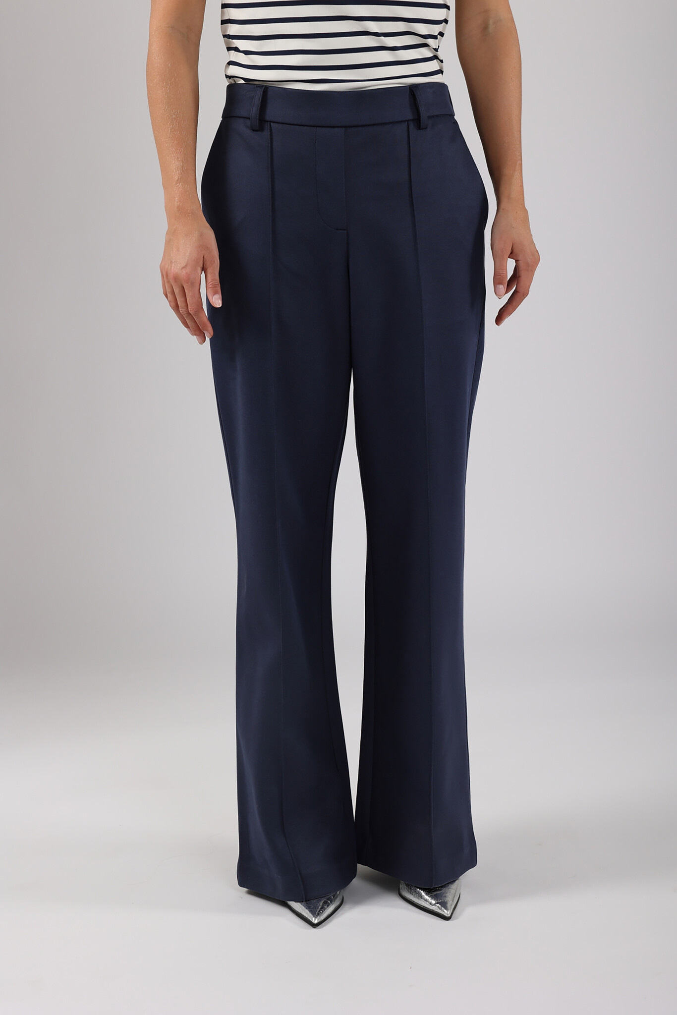 https://cdn.webshopapp.com/shops/223274/files/470886772/file.jpg