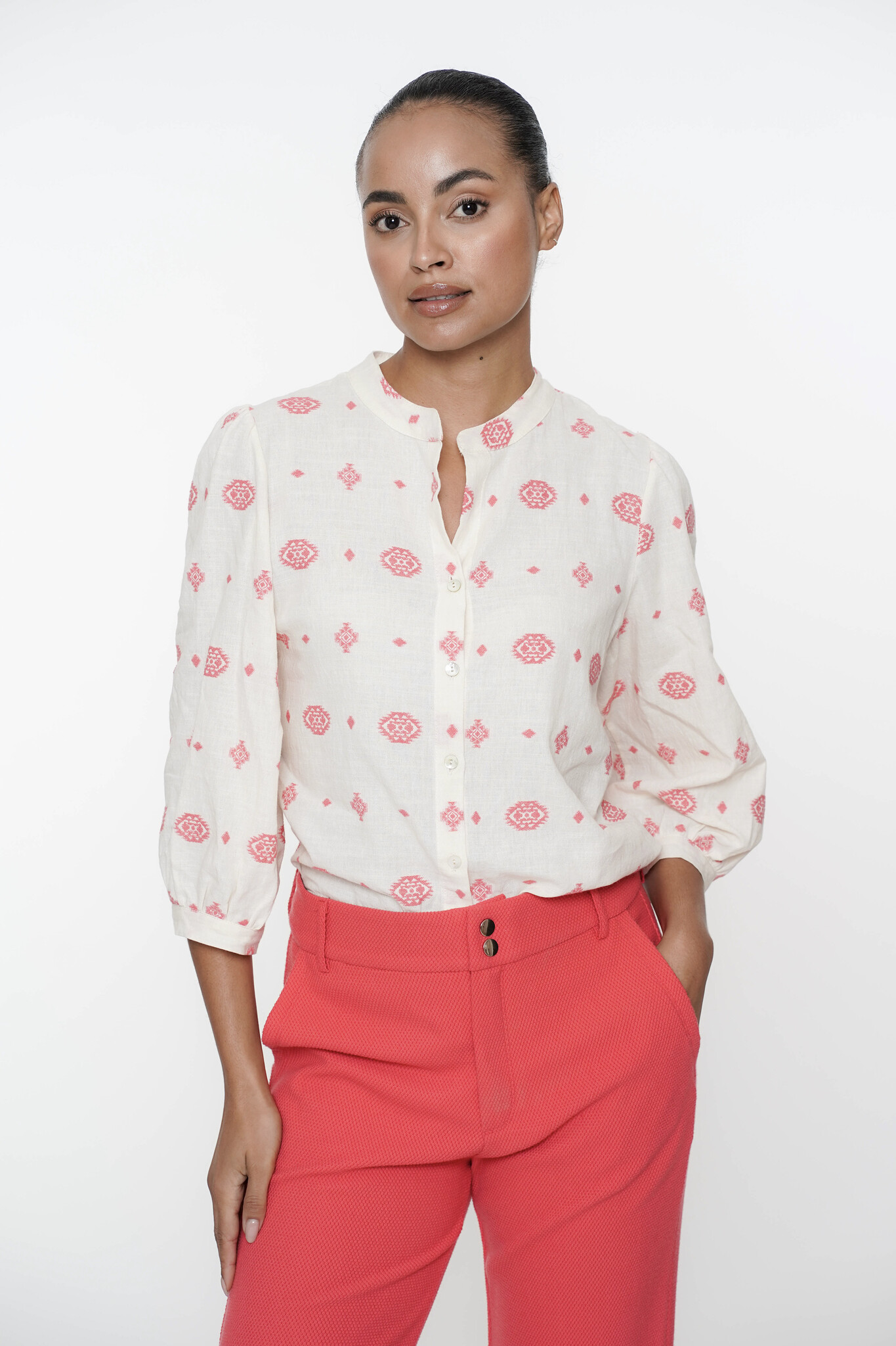 https://cdn.webshopapp.com/shops/223274/files/471879618/file.jpg
