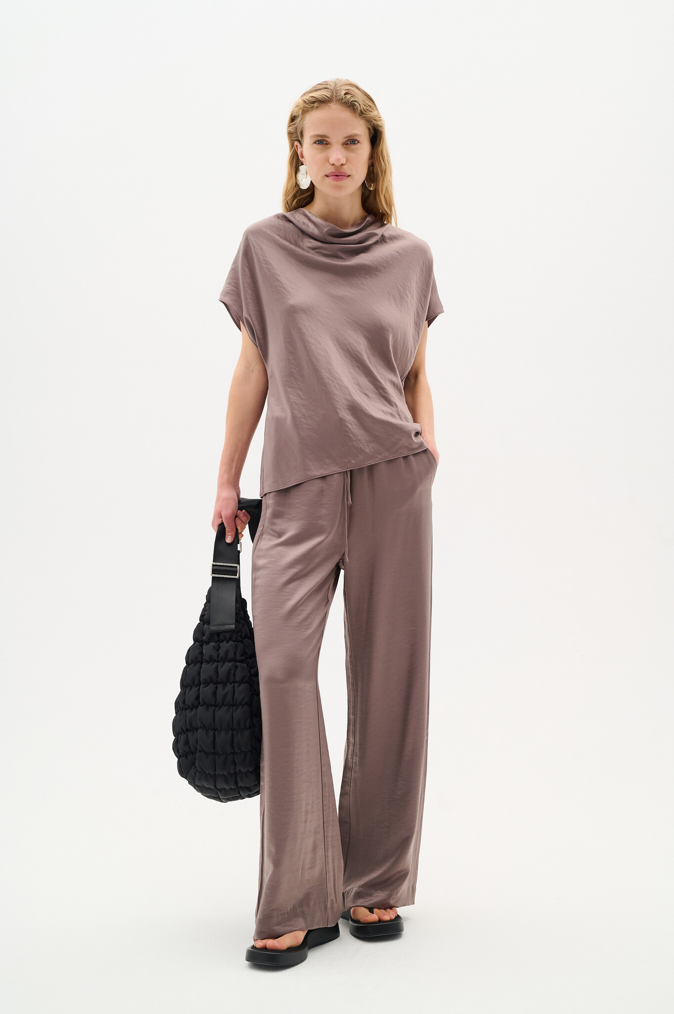 https://cdn.webshopapp.com/shops/223274/files/472153074/file.jpg