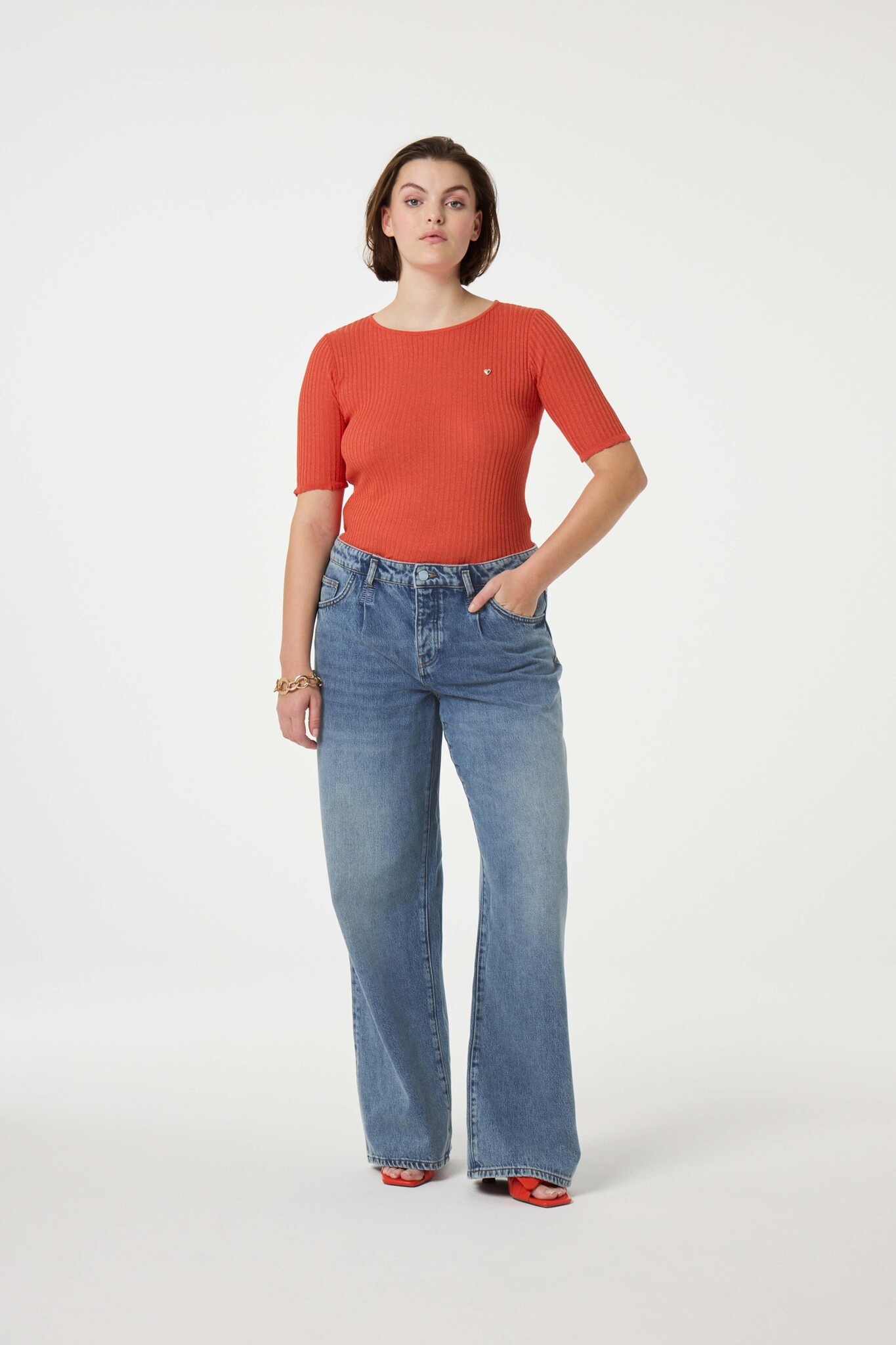 https://cdn.webshopapp.com/shops/223274/files/472245957/file.jpg