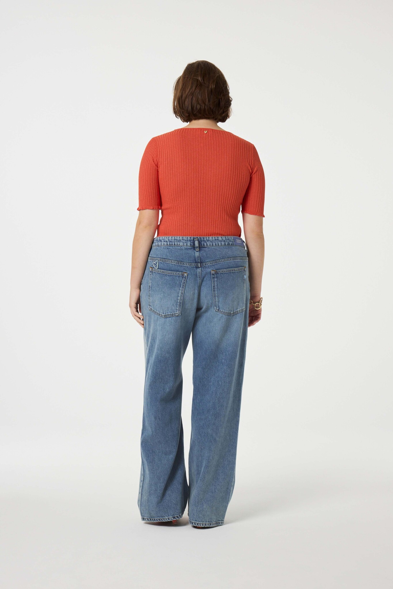 https://cdn.webshopapp.com/shops/223274/files/472245968/file.jpg