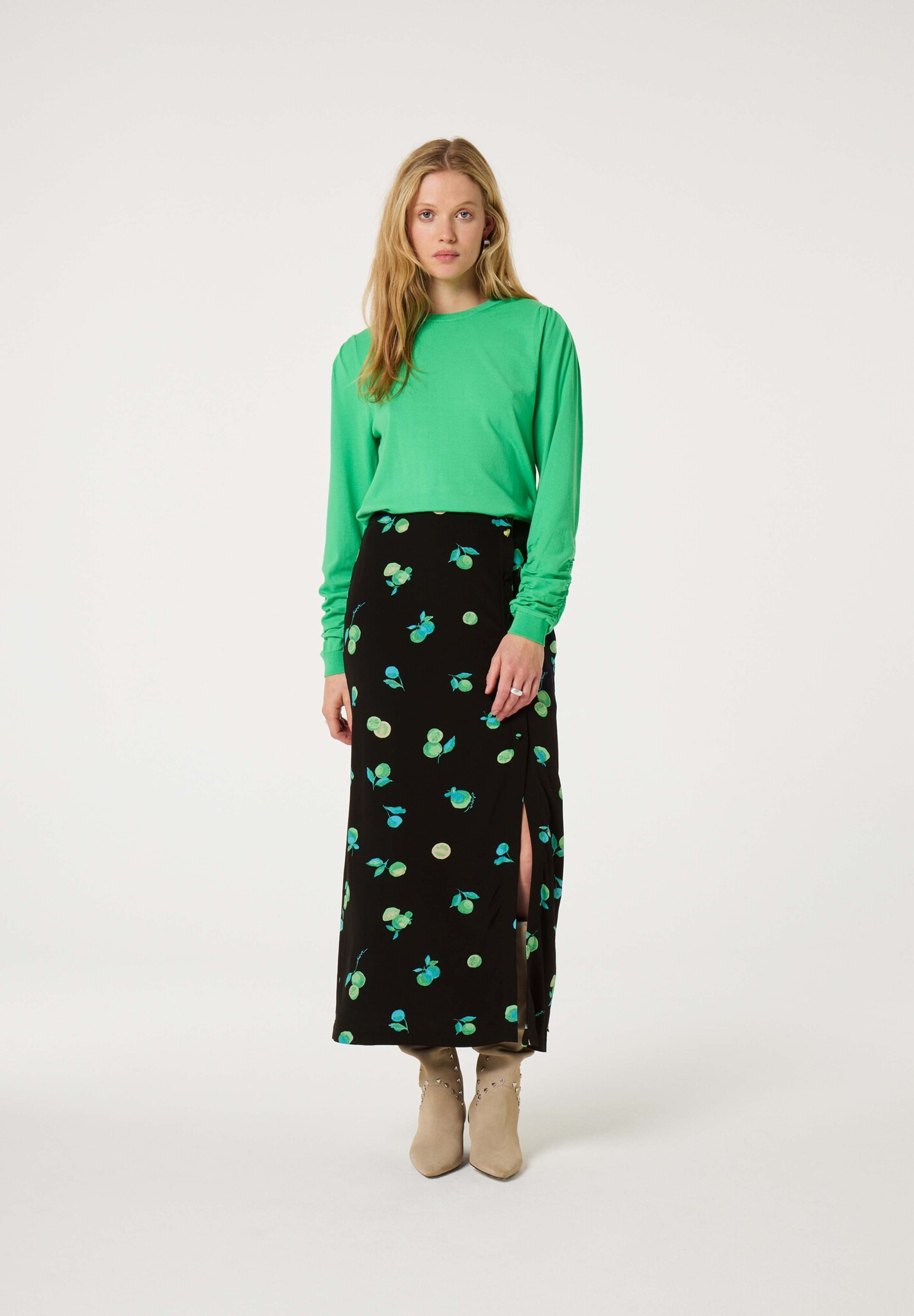https://cdn.webshopapp.com/shops/223274/files/472248527/file.jpg