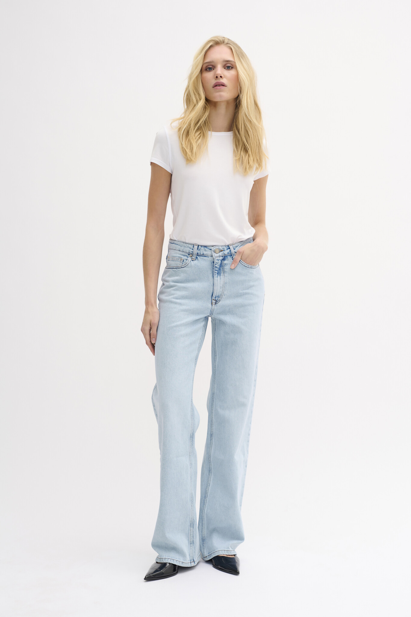 https://cdn.webshopapp.com/shops/223274/files/472251364/file.jpg
