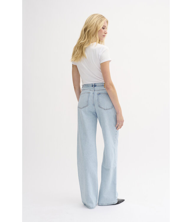 My Essential Wardrobe 10704222 35 The Louis jeans