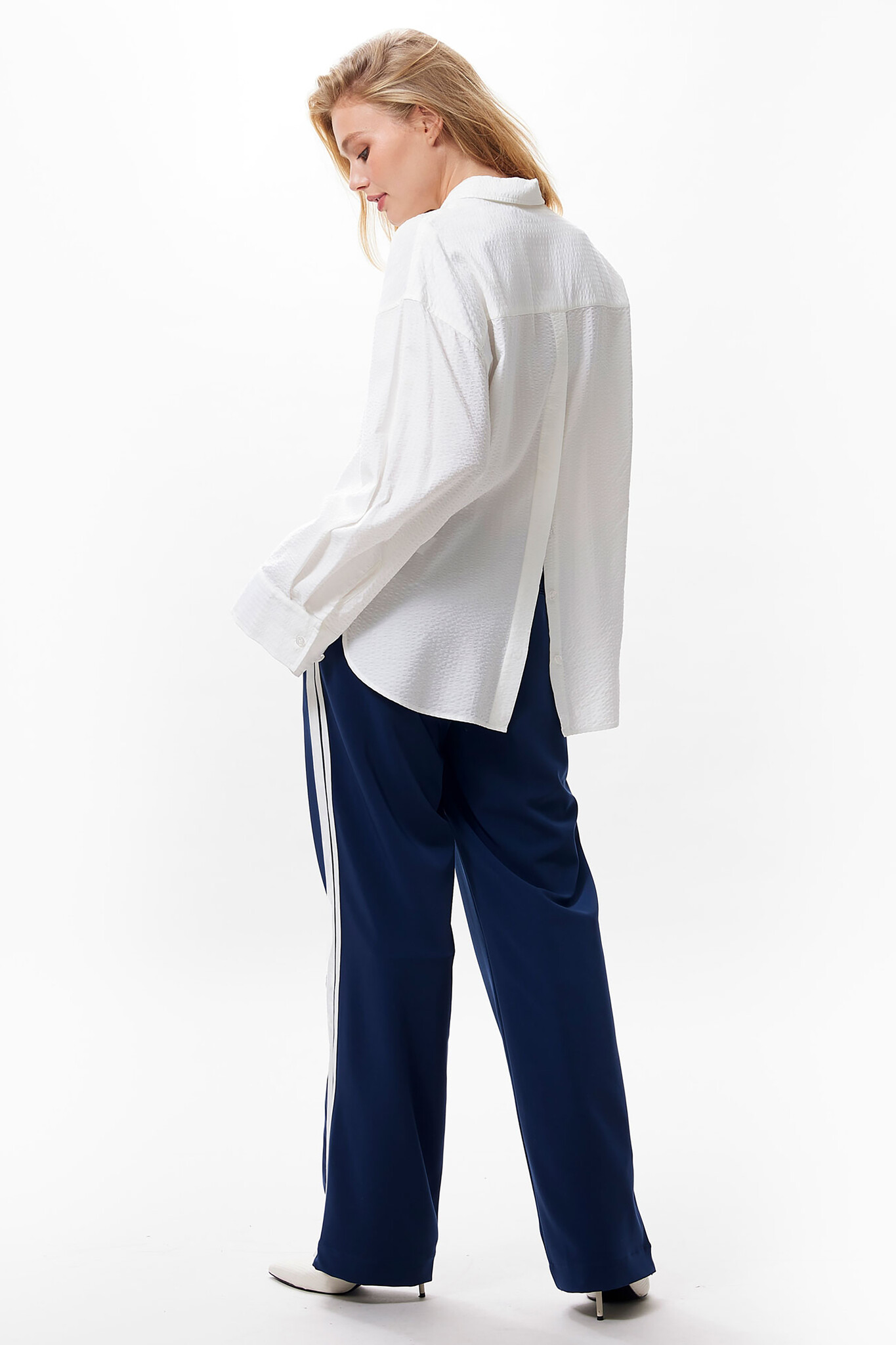 https://cdn.webshopapp.com/shops/223274/files/472412488/file.jpg