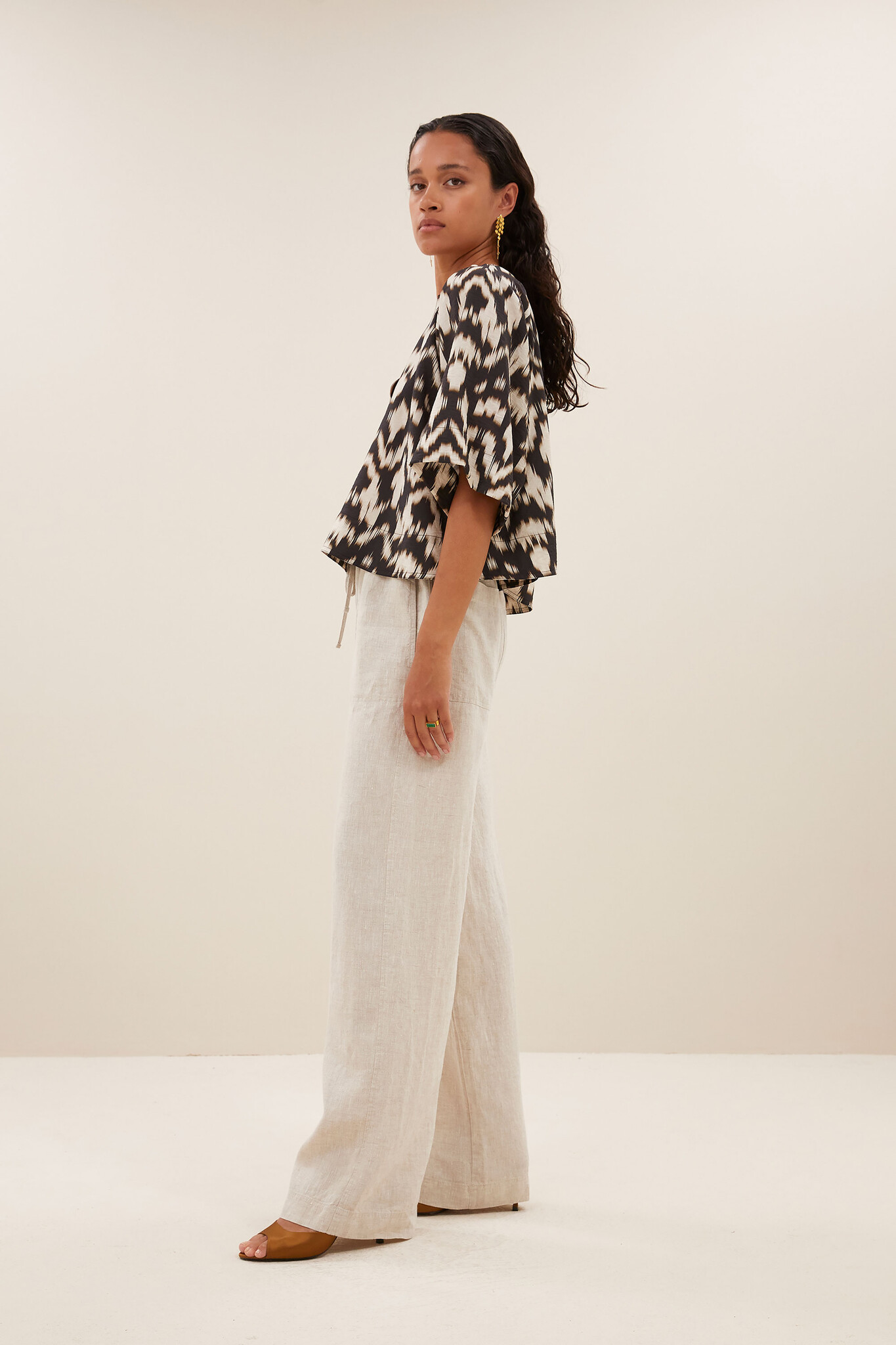 https://cdn.webshopapp.com/shops/223274/files/472616398/file.jpg