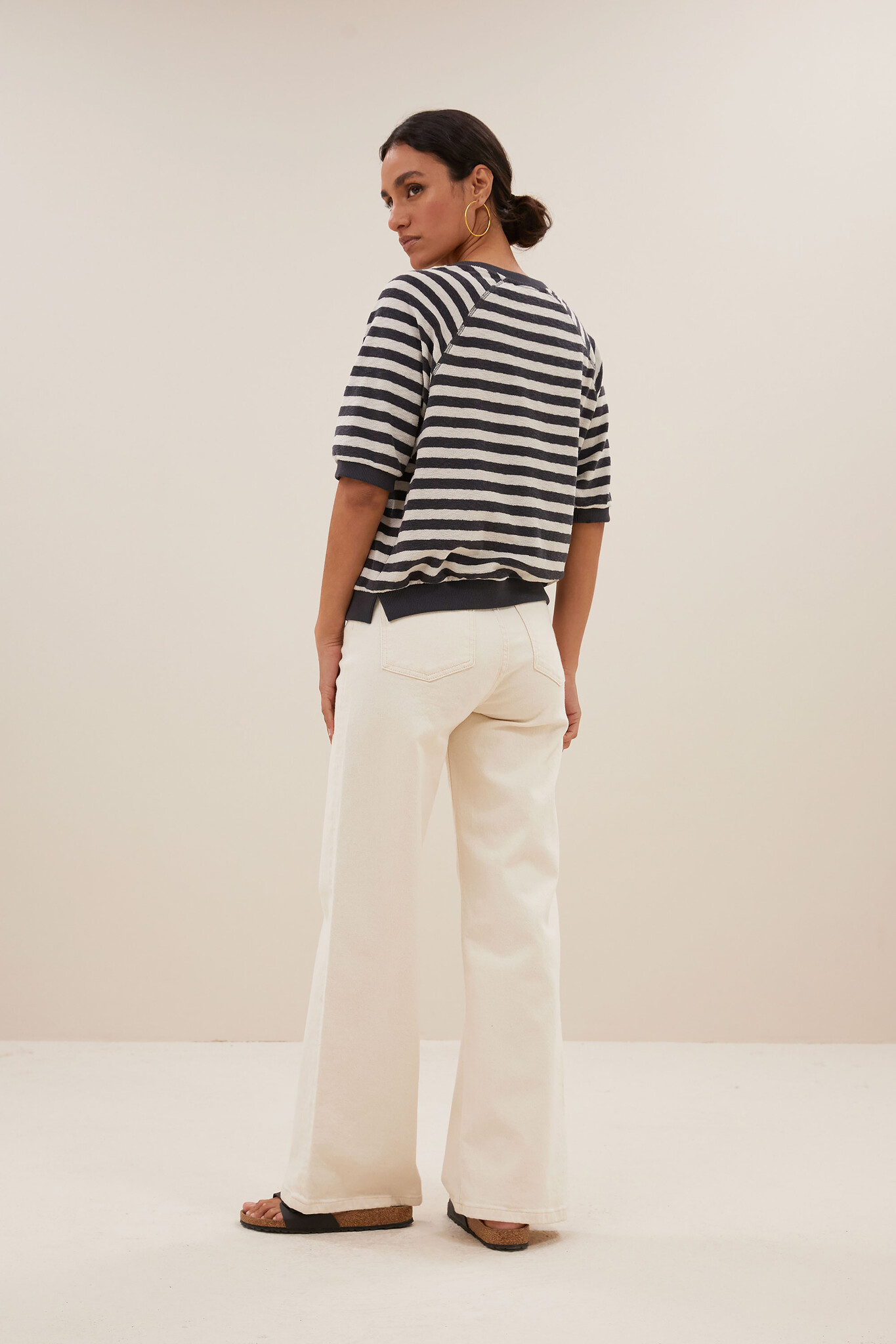 https://cdn.webshopapp.com/shops/223274/files/472617898/file.jpg