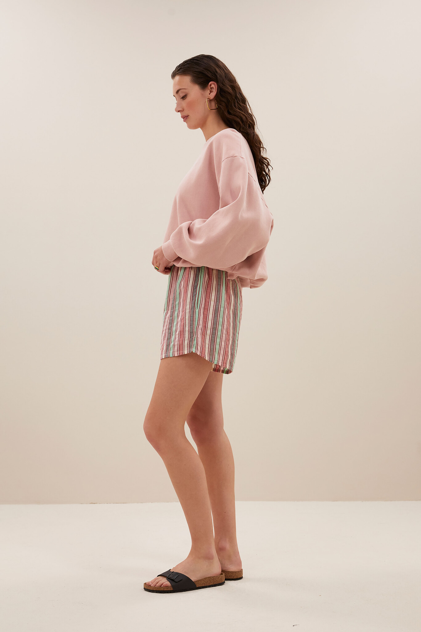 https://cdn.webshopapp.com/shops/223274/files/472624551/file.jpg