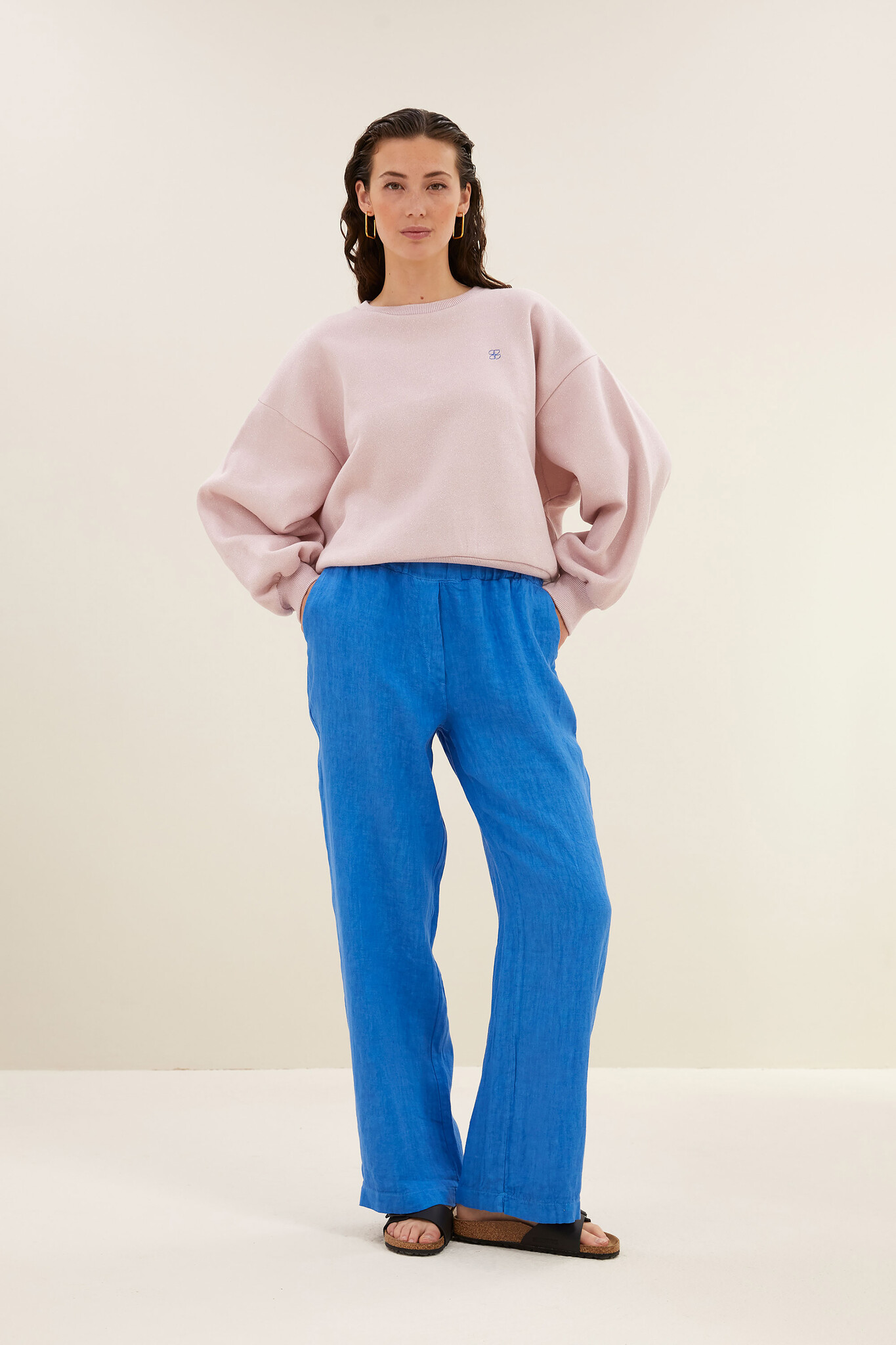https://cdn.webshopapp.com/shops/223274/files/472667452/file.jpg