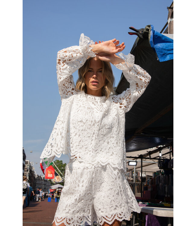 Studio Amaya Julie Short