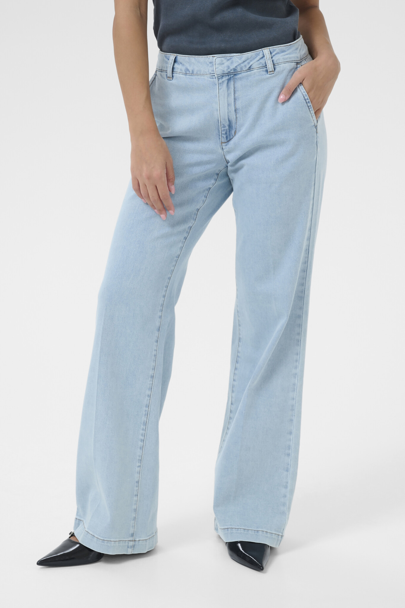 https://cdn.webshopapp.com/shops/223274/files/473098091/file.jpg