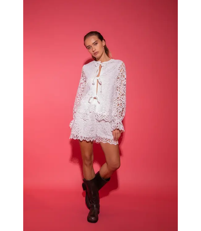 Studio Amaya Julie Short