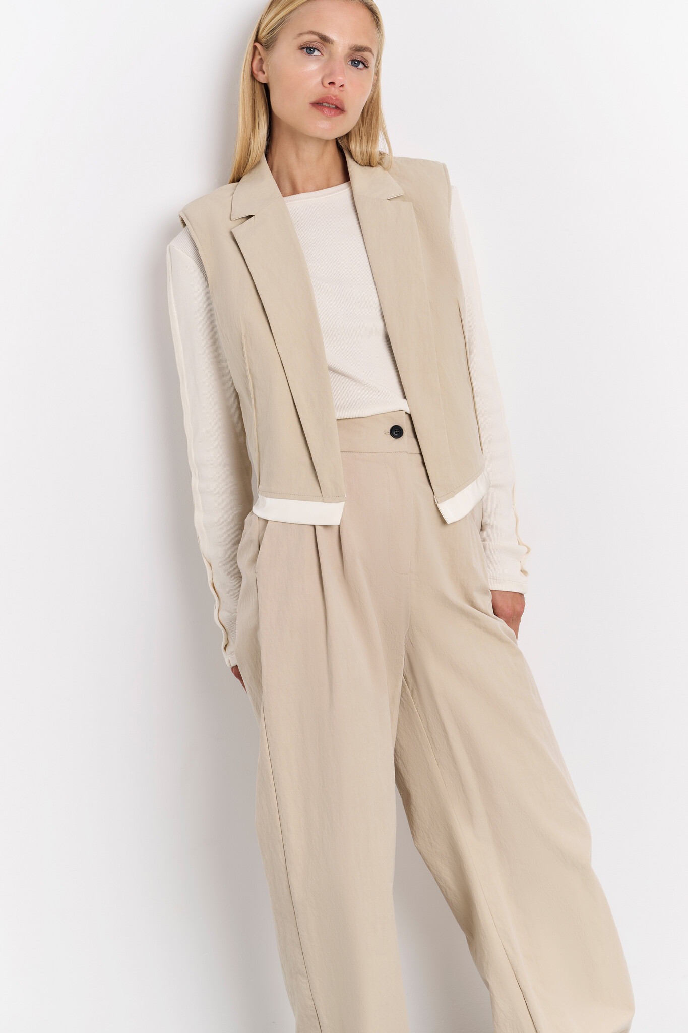 https://cdn.webshopapp.com/shops/223274/files/473761051/file.jpg