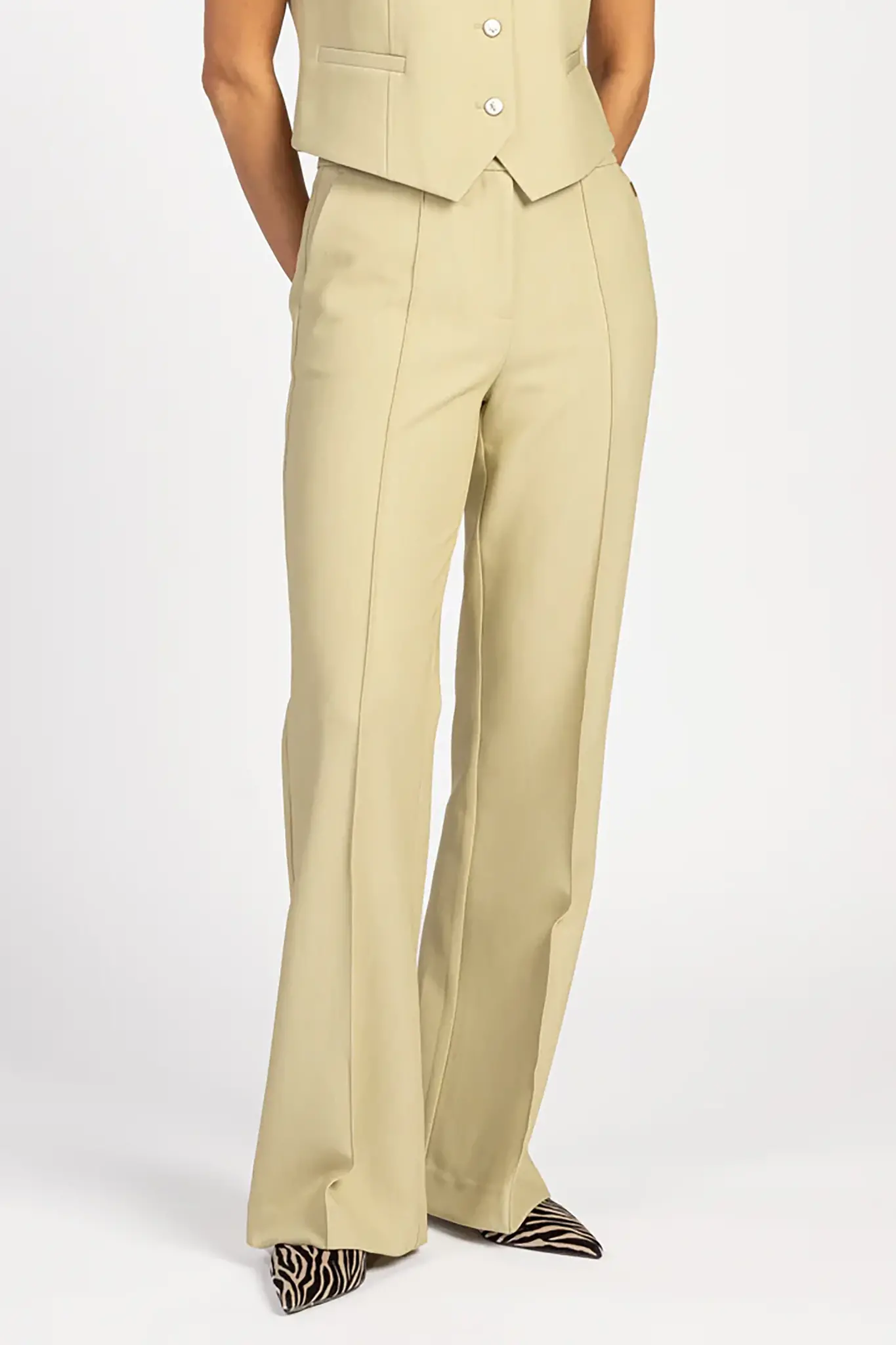 https://cdn.webshopapp.com/shops/223274/files/473901348/file.jpg