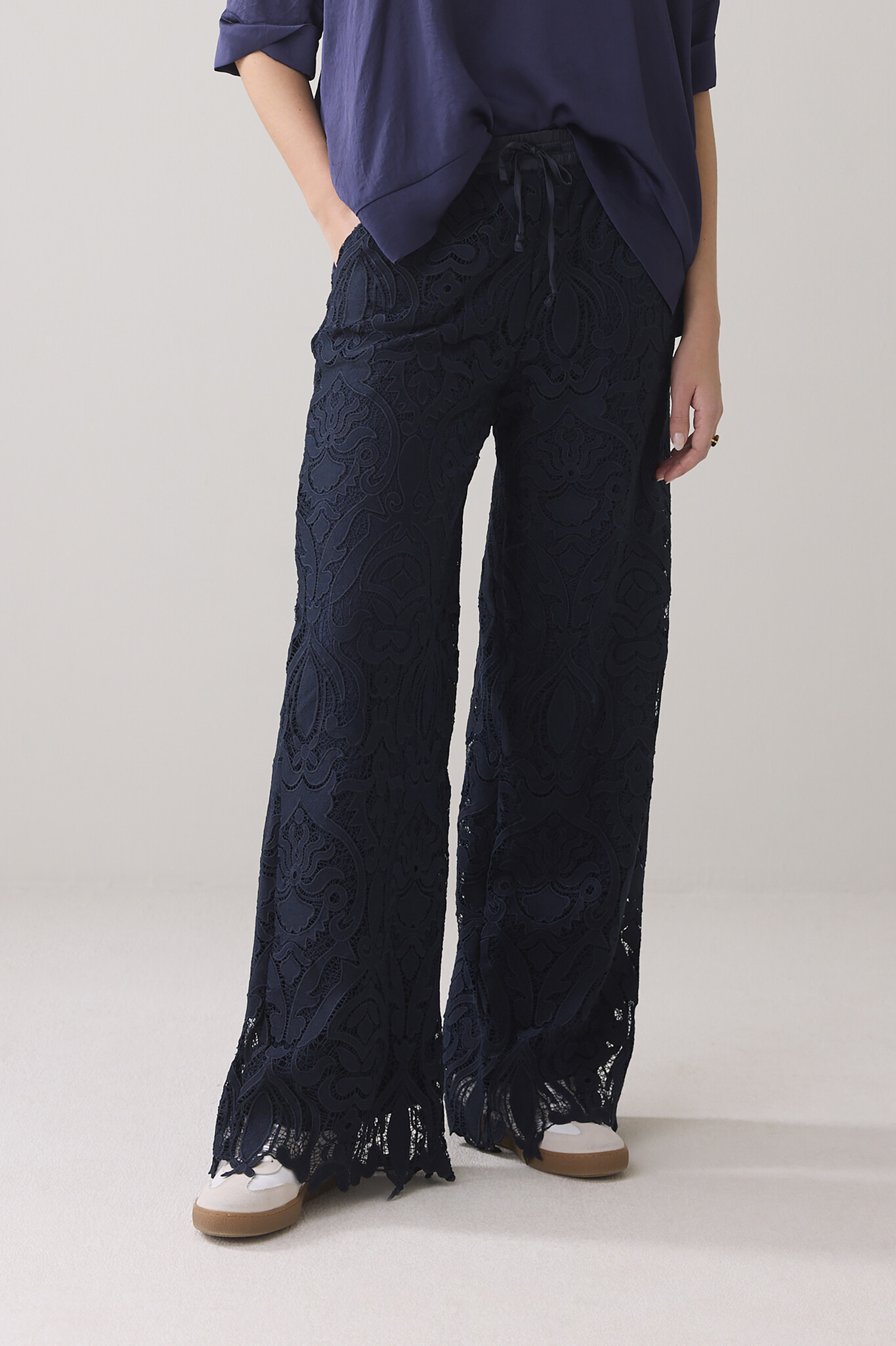 https://cdn.webshopapp.com/shops/223274/files/474169361/file.jpg
