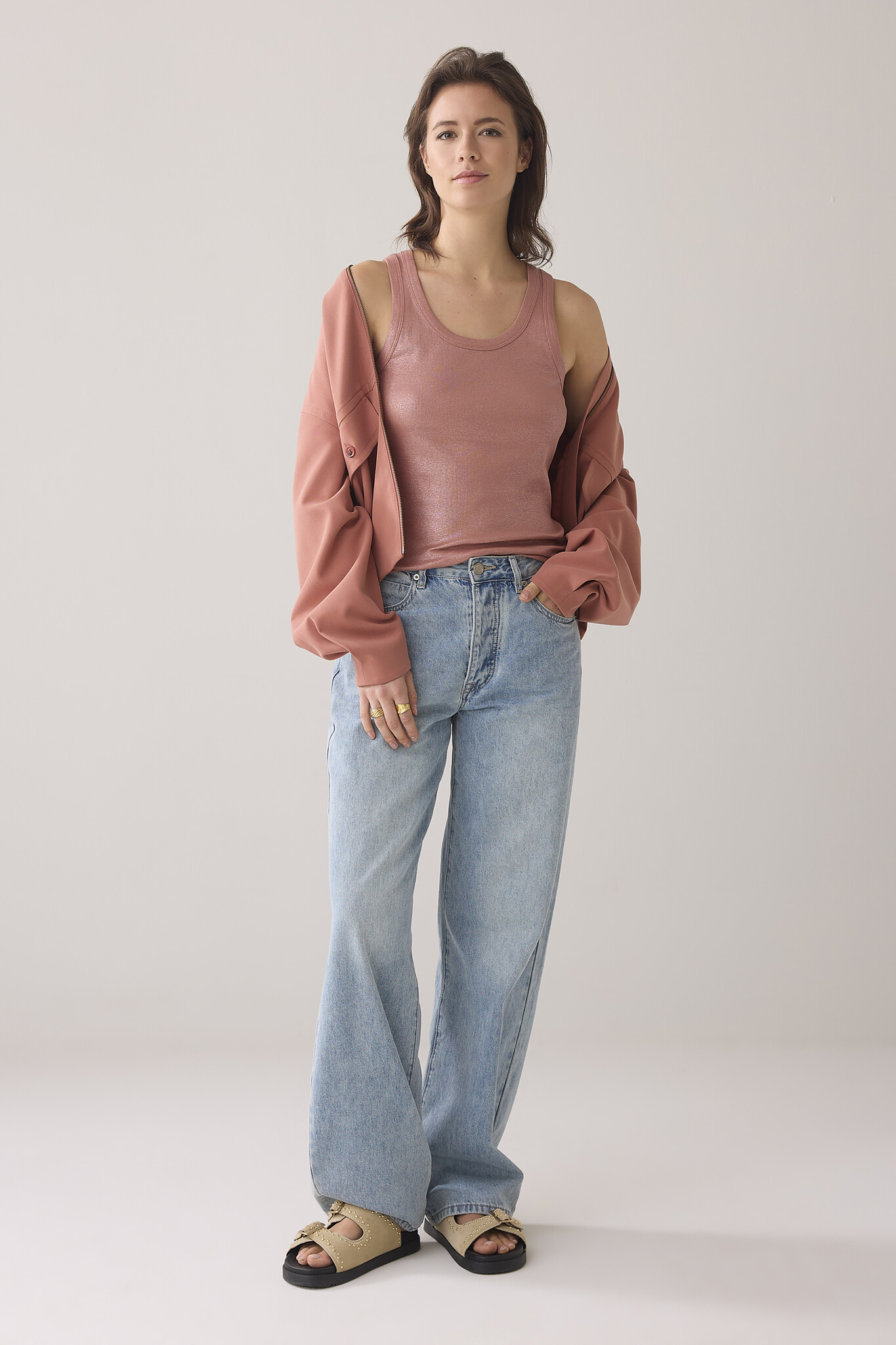 https://cdn.webshopapp.com/shops/223274/files/474194916/file.jpg
