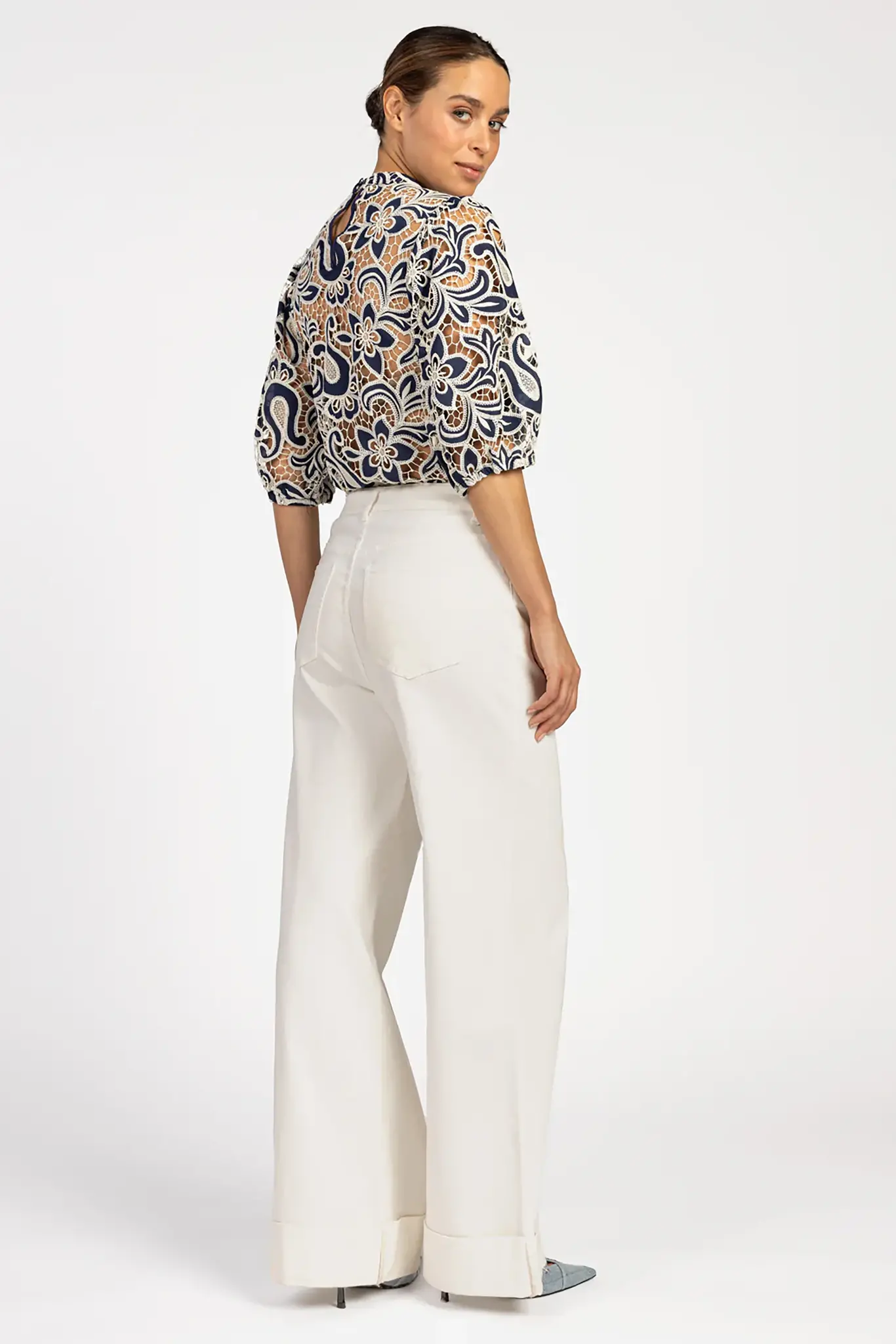https://cdn.webshopapp.com/shops/223274/files/474561842/file.jpg