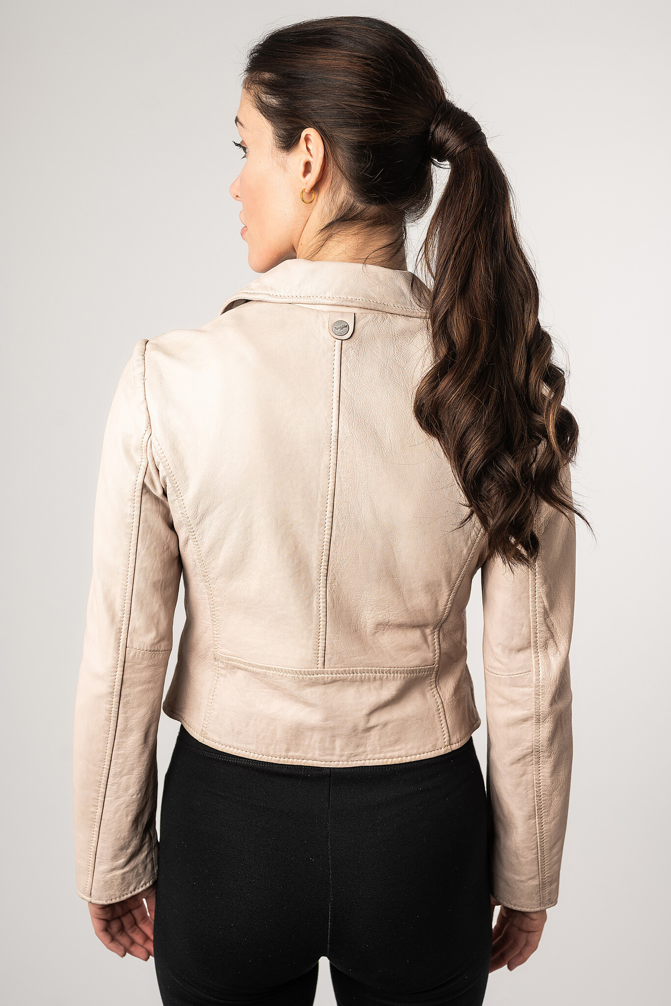 https://cdn.webshopapp.com/shops/223274/files/474581716/file.jpg