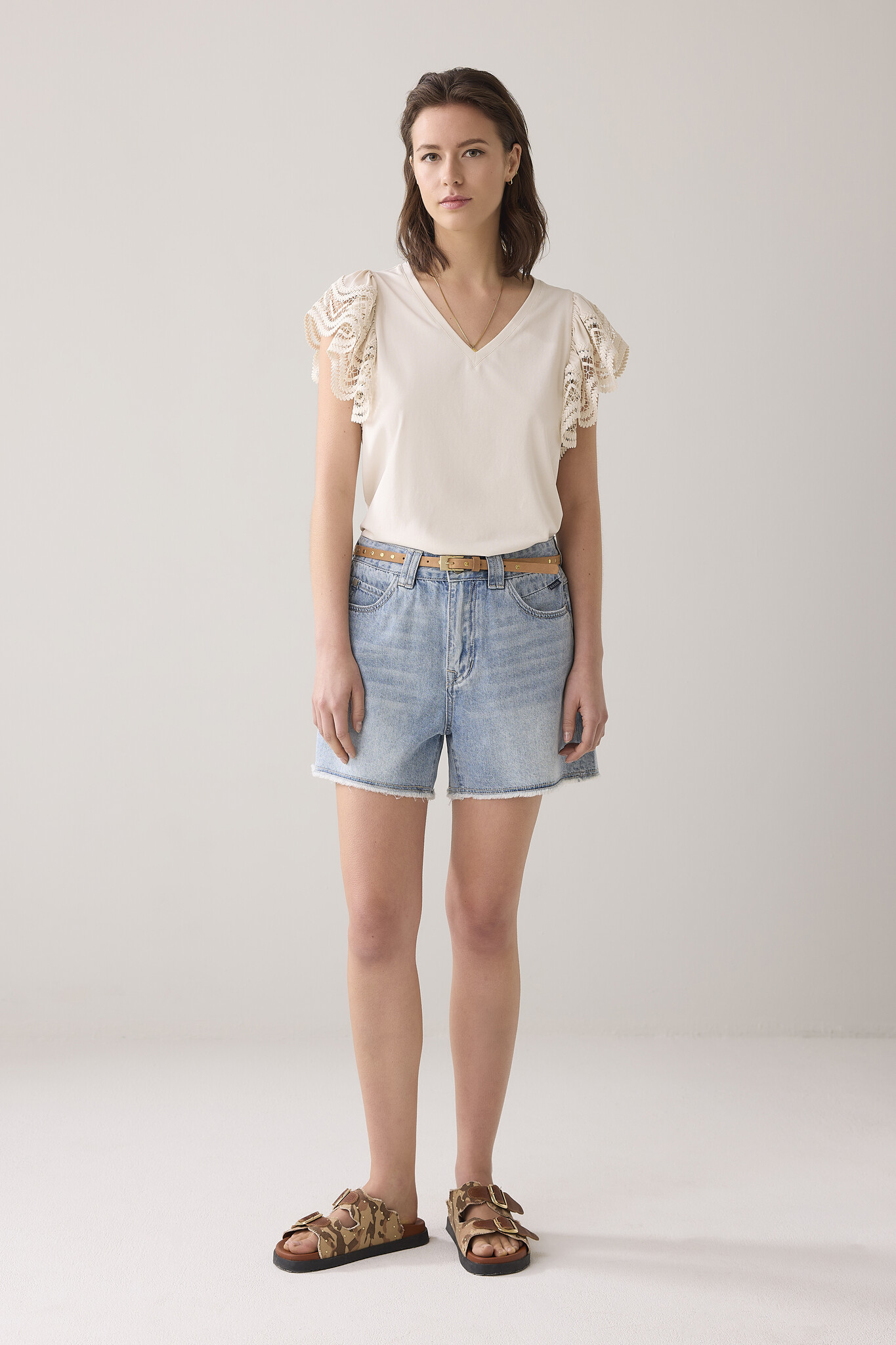 https://cdn.webshopapp.com/shops/223274/files/475157400/file.jpg