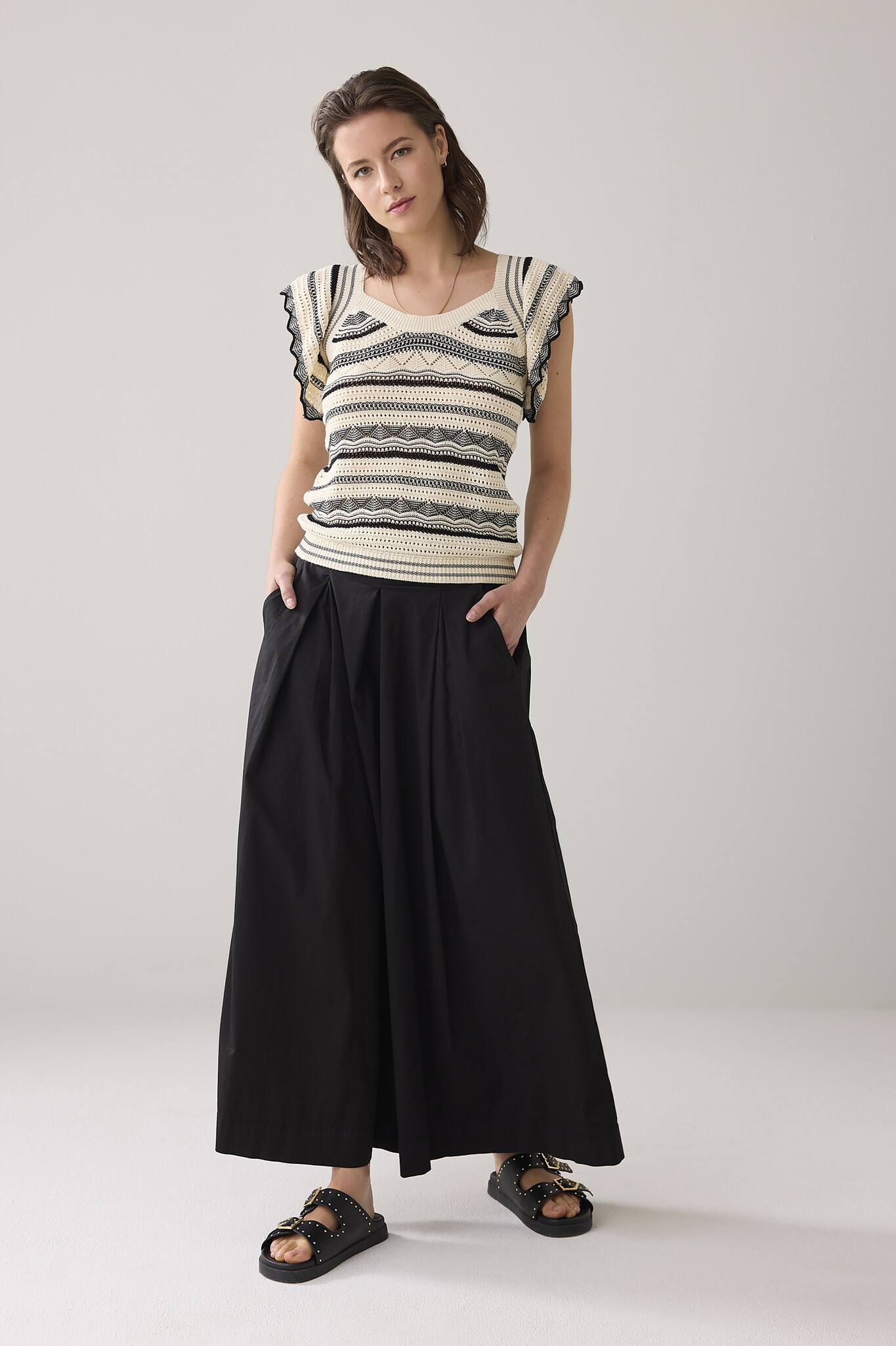https://cdn.webshopapp.com/shops/223274/files/475159239/file.jpg
