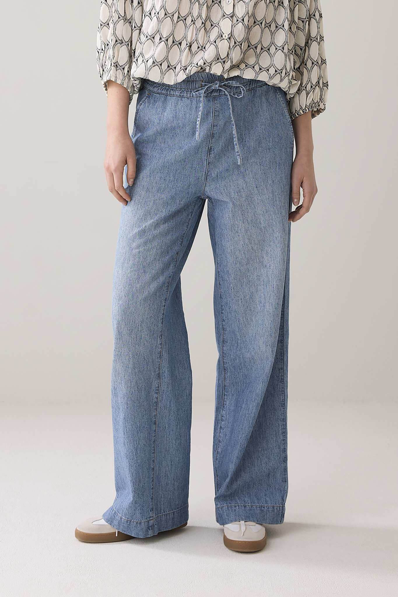 https://cdn.webshopapp.com/shops/223274/files/475192752/file.jpg
