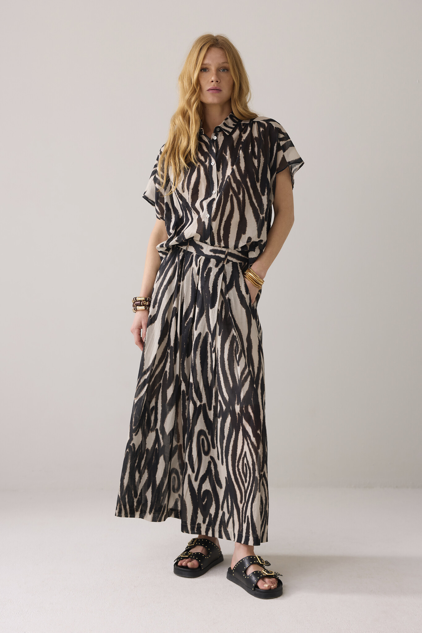 https://cdn.webshopapp.com/shops/223274/files/475696507/file.jpg