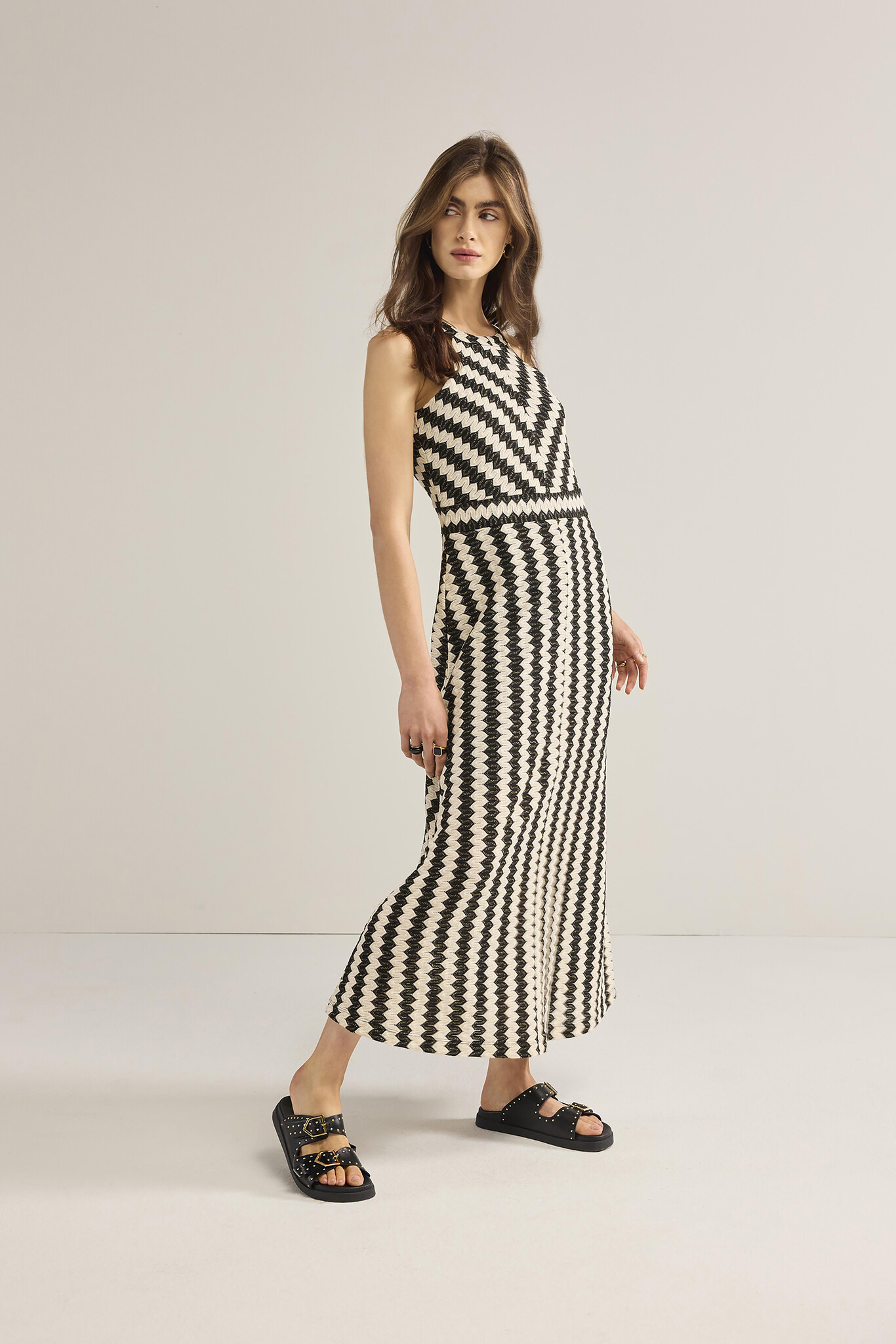 https://cdn.webshopapp.com/shops/223274/files/475696679/file.jpg