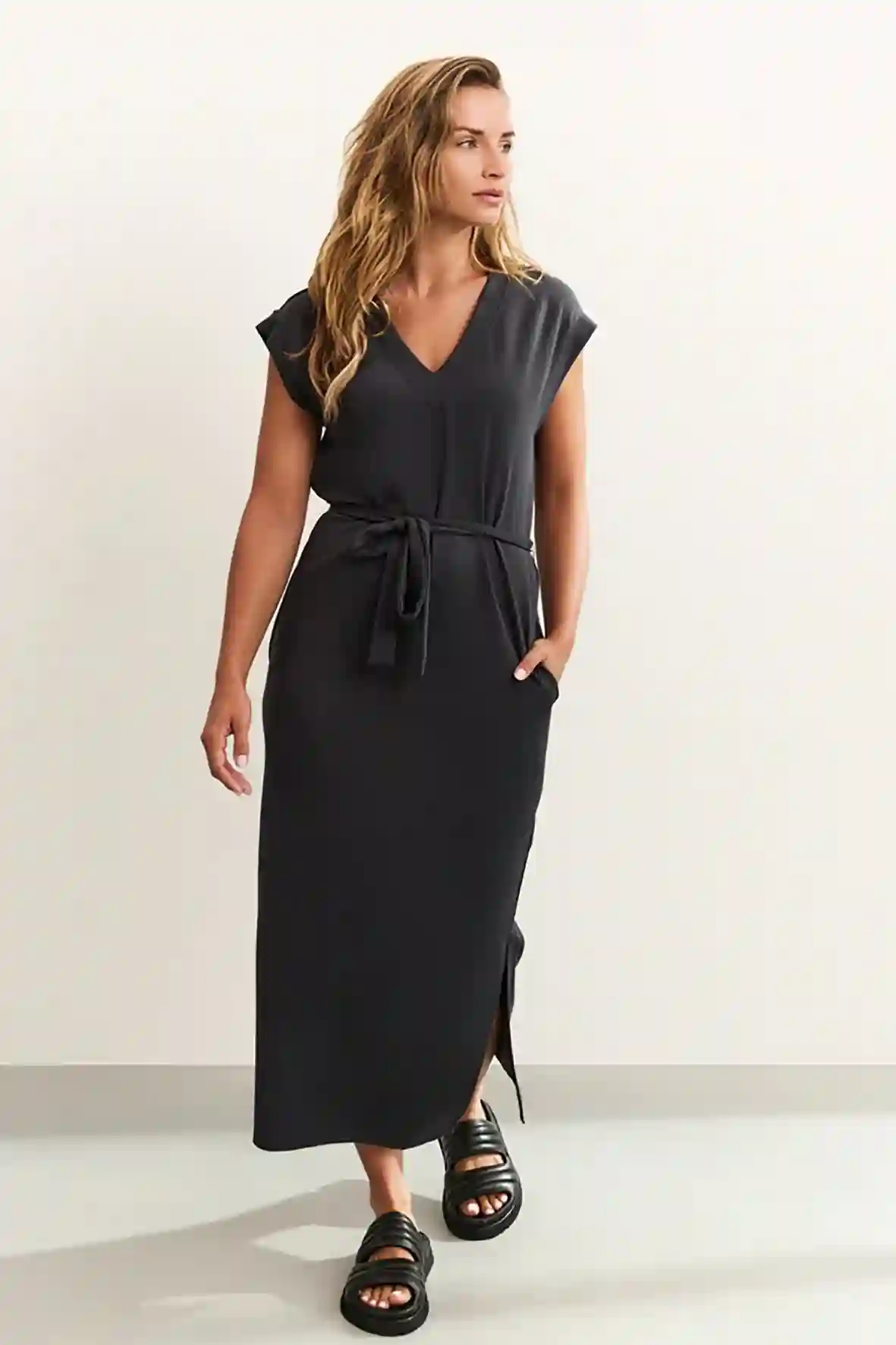 https://cdn.webshopapp.com/shops/223274/files/476239156/file.jpg