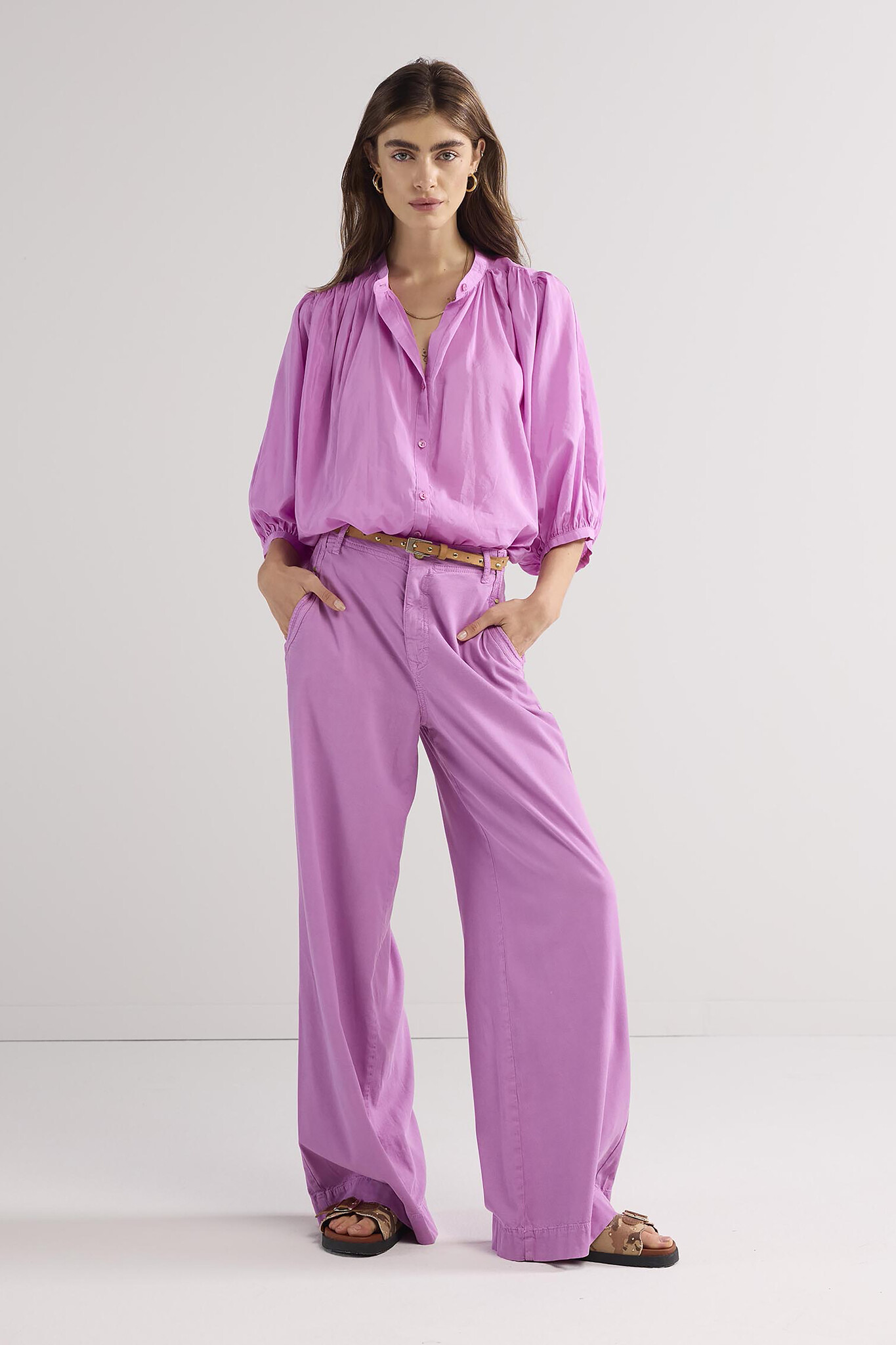 https://cdn.webshopapp.com/shops/223274/files/476378922/file.jpg