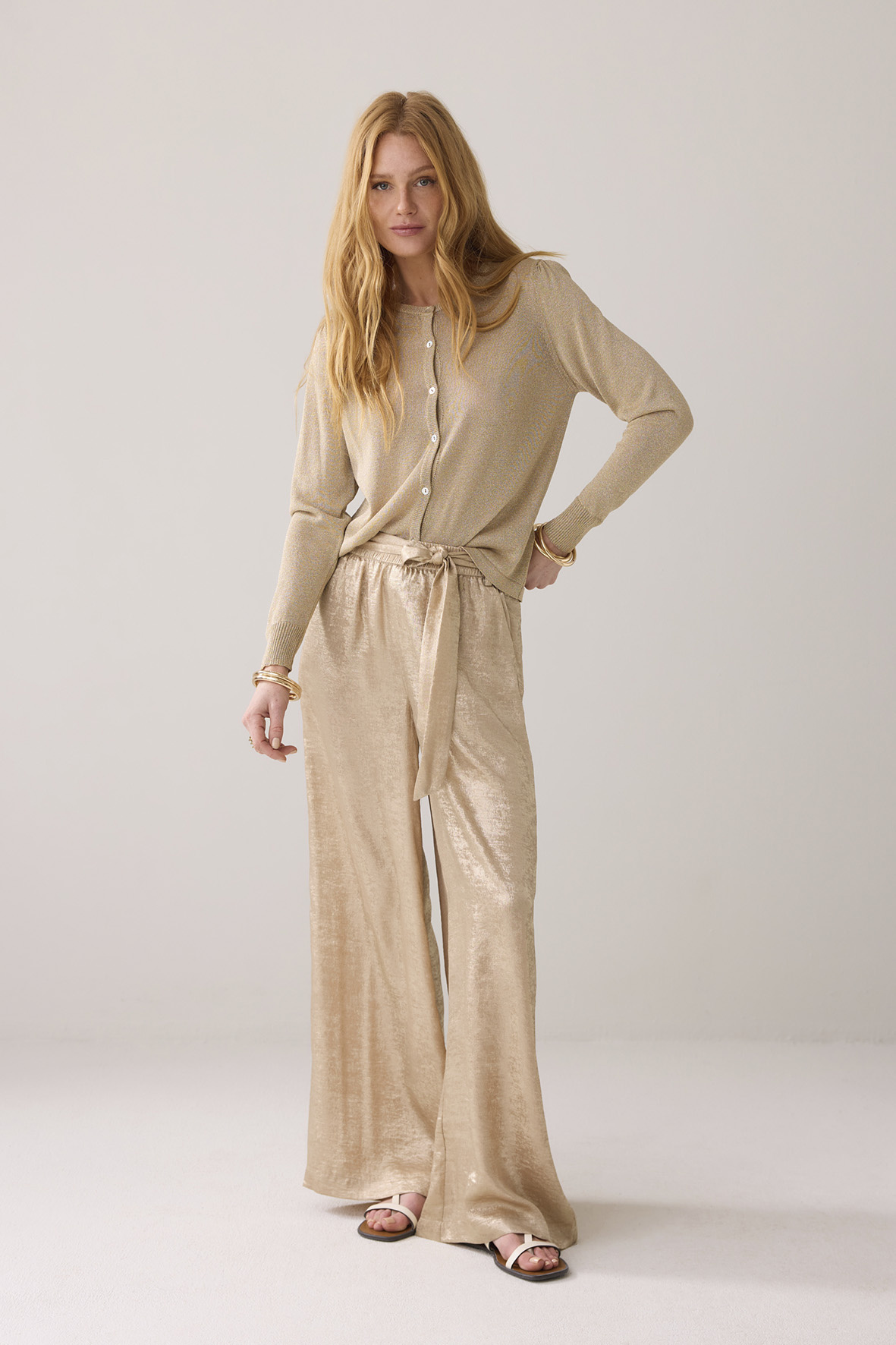 https://cdn.webshopapp.com/shops/223274/files/478059787/file.jpg