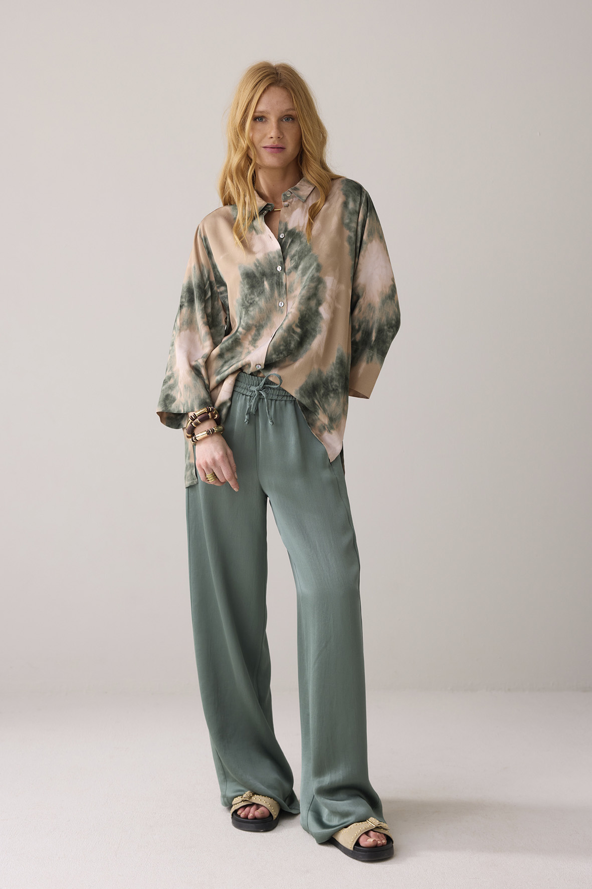 https://cdn.webshopapp.com/shops/223274/files/478060605/file.jpg