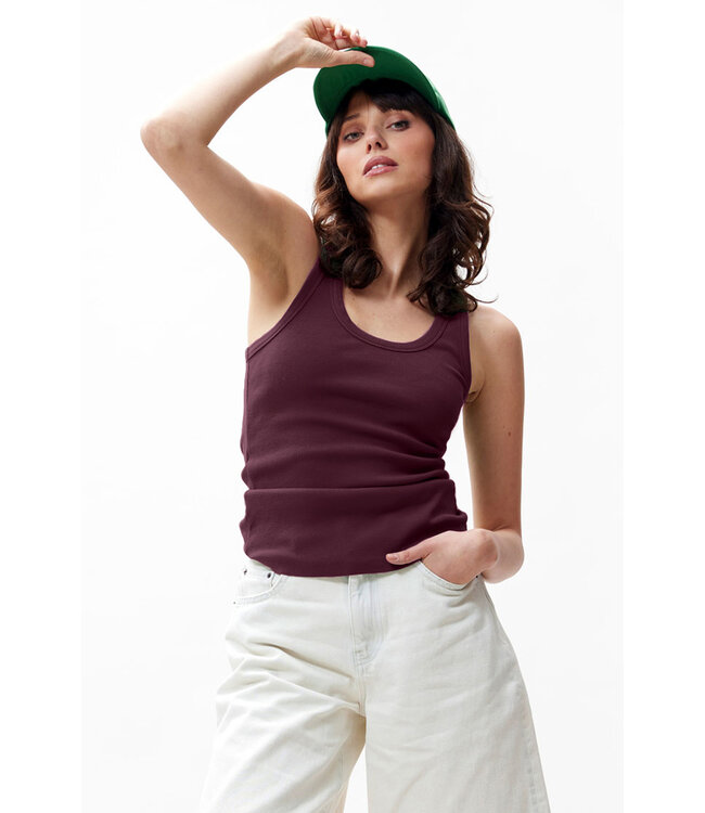 Catwalk Junkie Scoop neck rib singlet