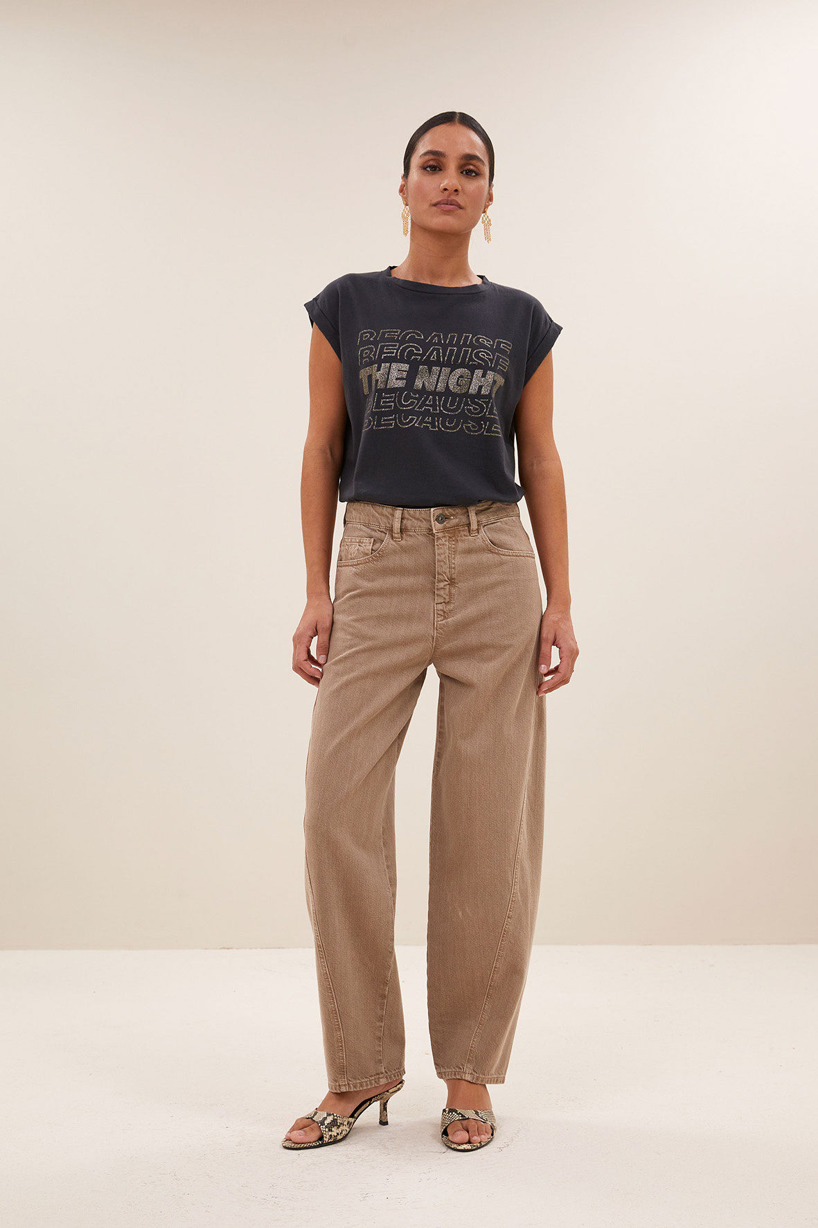 https://cdn.webshopapp.com/shops/223274/files/478379092/file.jpg
