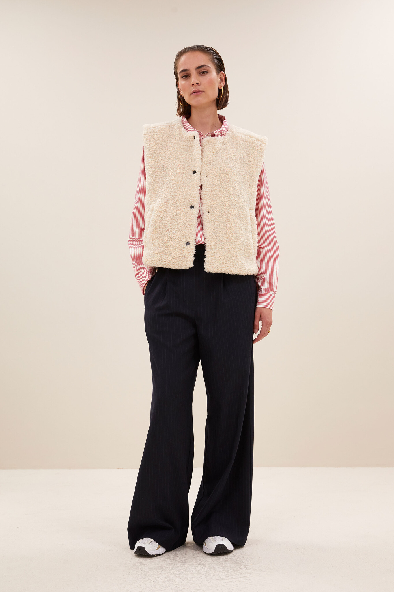 https://cdn.webshopapp.com/shops/223274/files/478565349/file.jpg