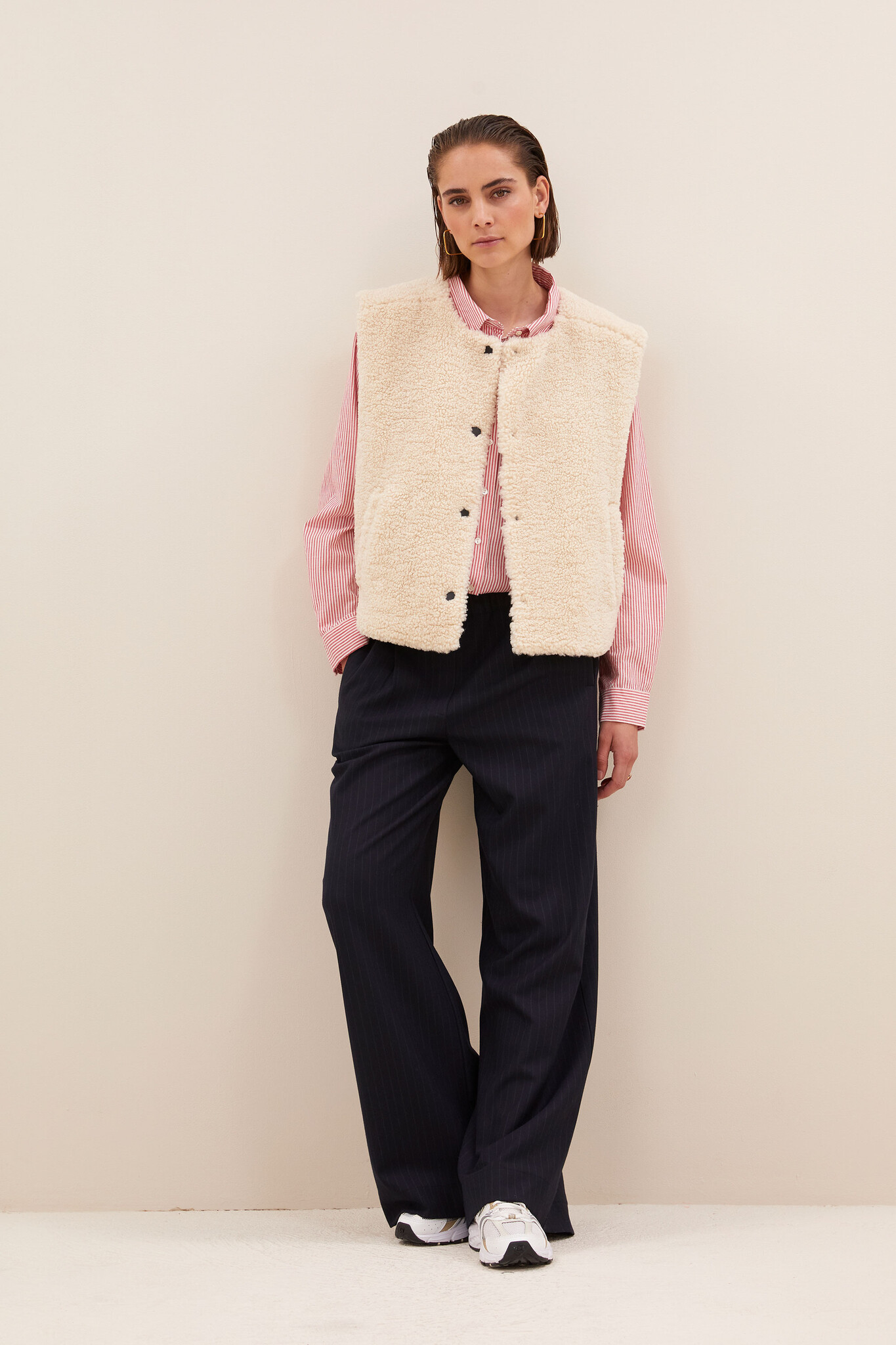 https://cdn.webshopapp.com/shops/223274/files/478565358/file.jpg