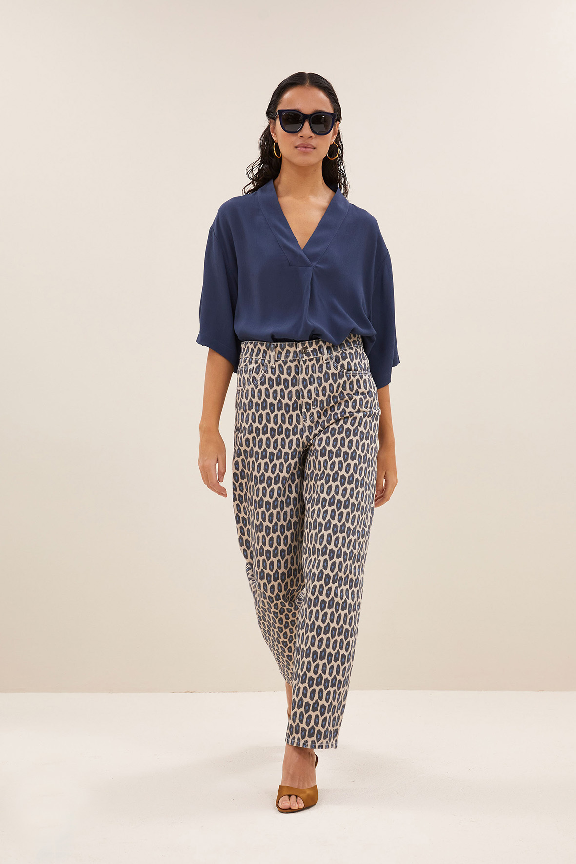 https://cdn.webshopapp.com/shops/223274/files/478576053/file.jpg