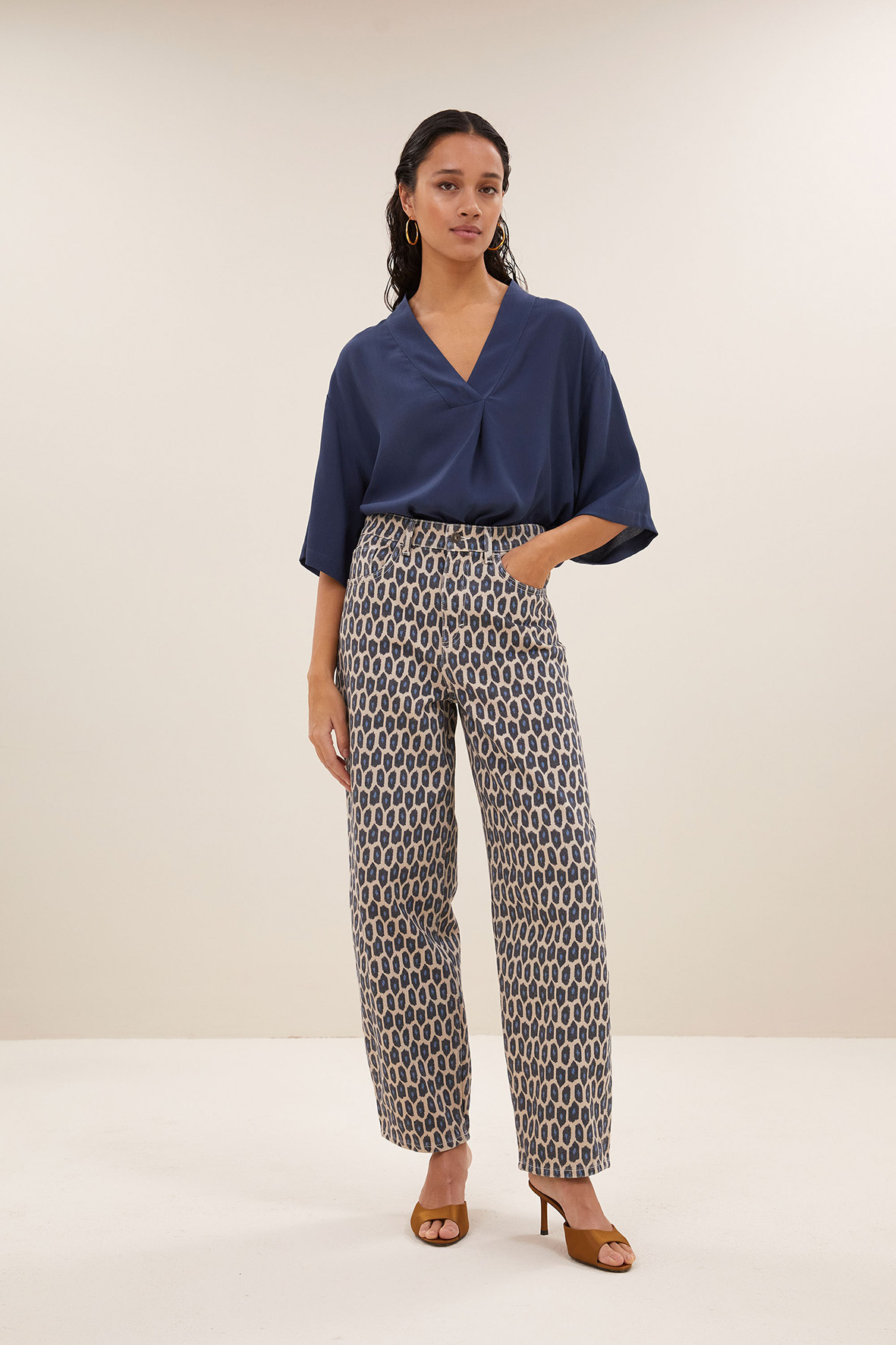 https://cdn.webshopapp.com/shops/223274/files/478576067/file.jpg