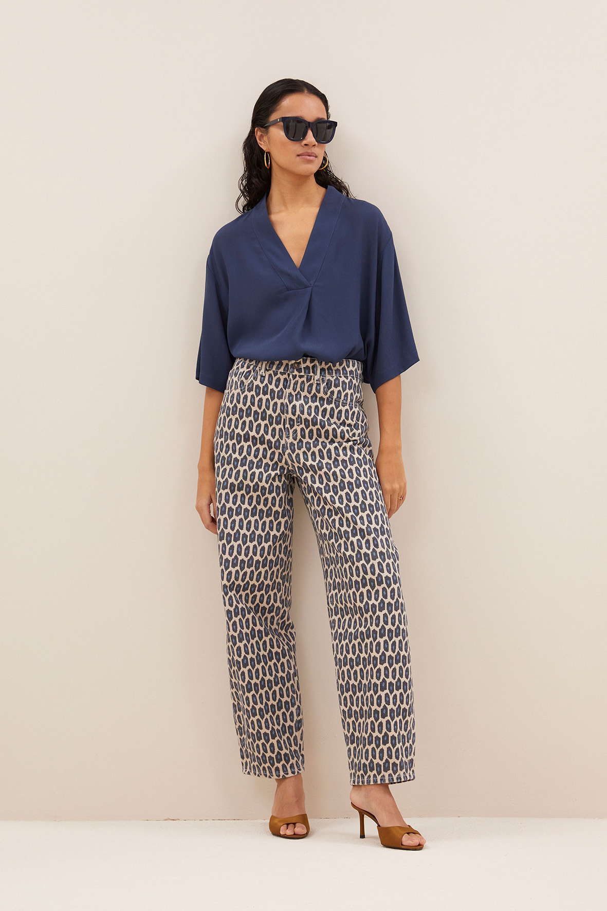 https://cdn.webshopapp.com/shops/223274/files/478576068/file.jpg