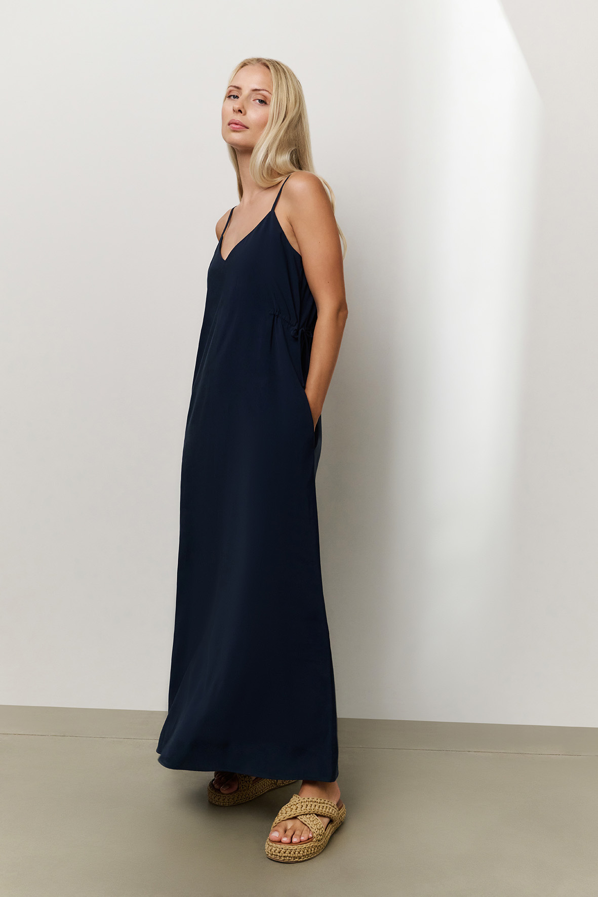 https://cdn.webshopapp.com/shops/223274/files/478704168/file.jpg
