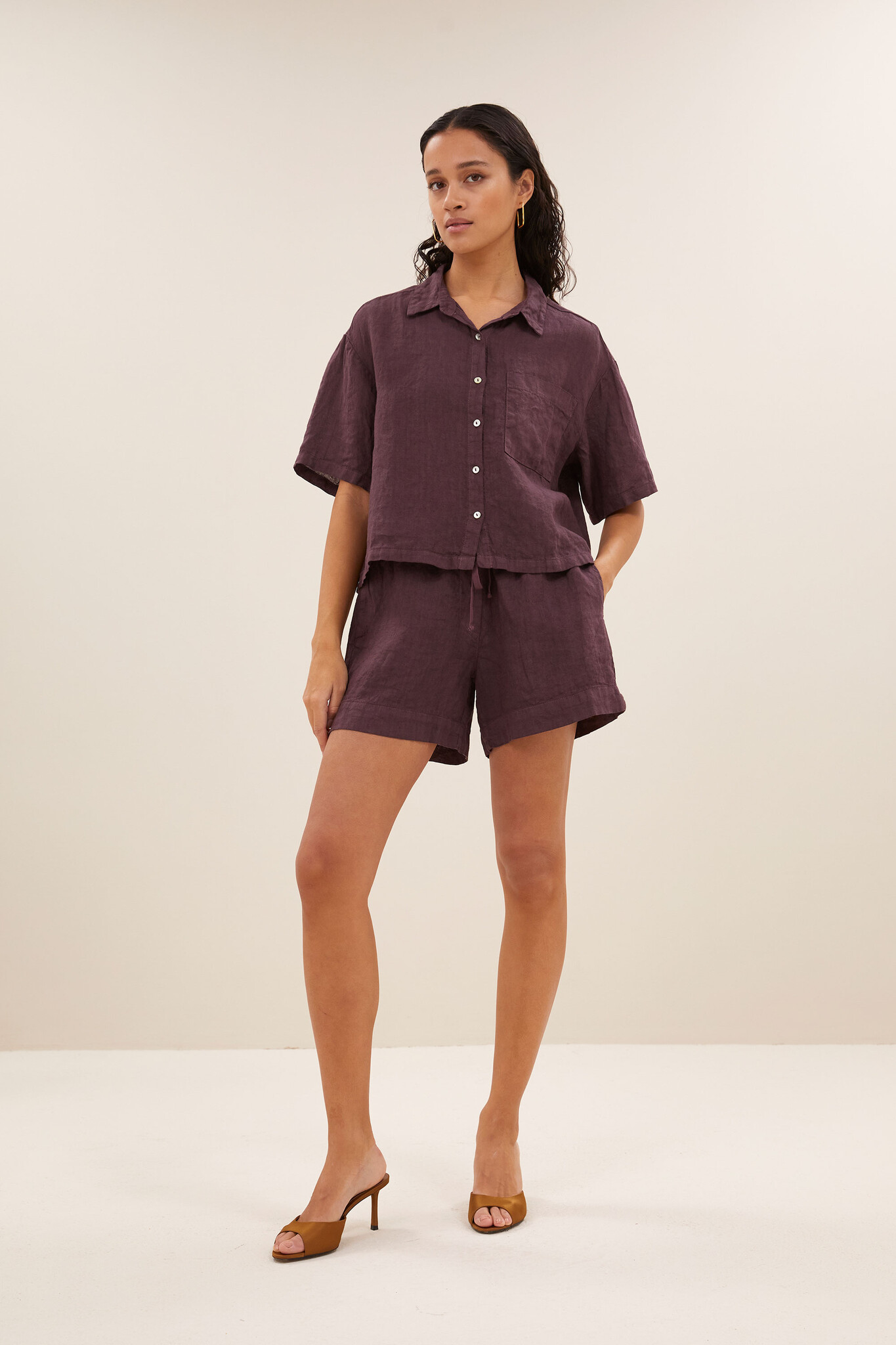 https://cdn.webshopapp.com/shops/223274/files/478959053/file.jpg