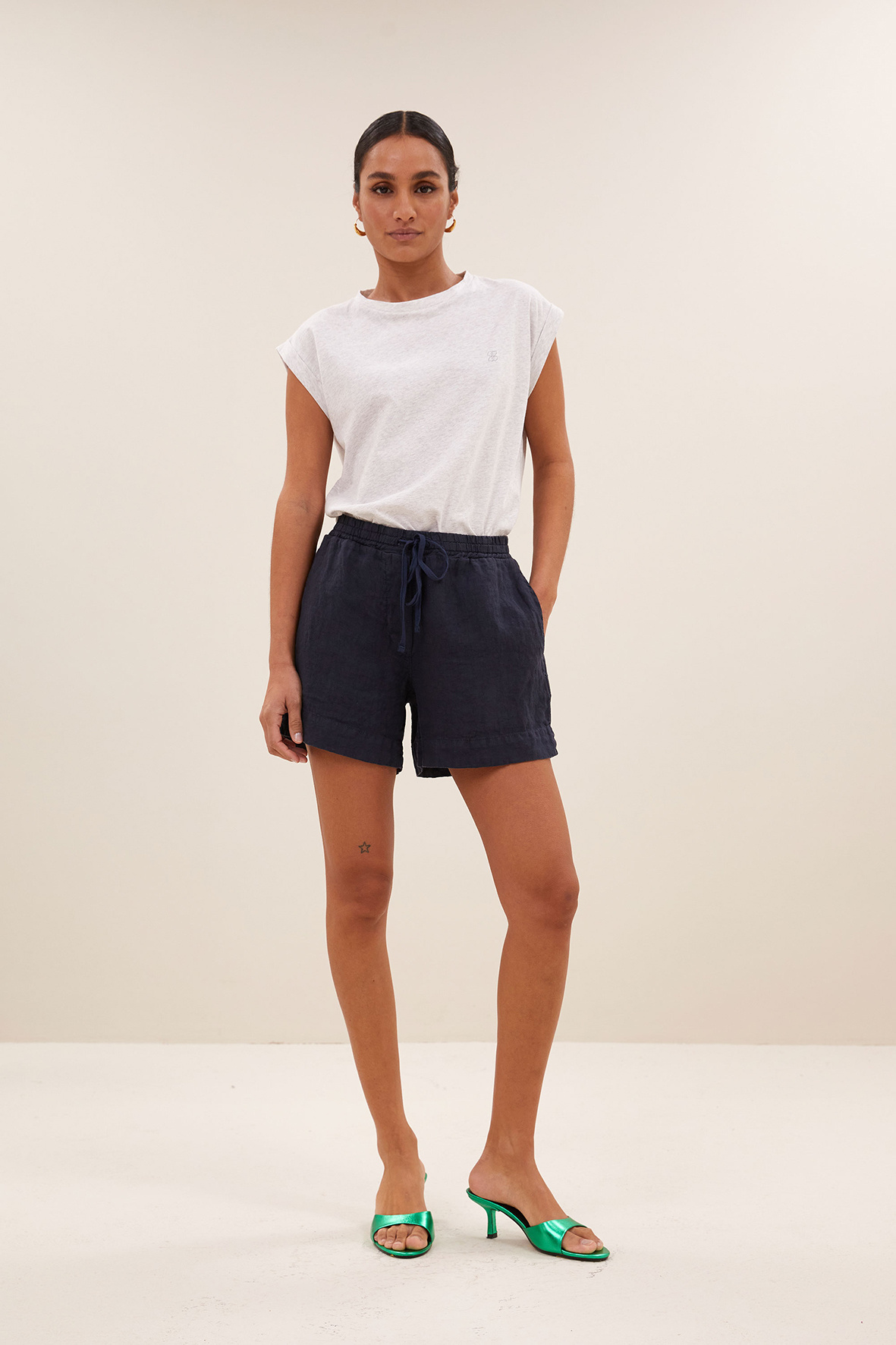 https://cdn.webshopapp.com/shops/223274/files/478959209/file.jpg