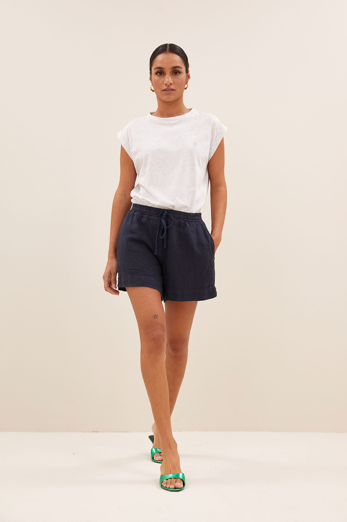 https://cdn.webshopapp.com/shops/223274/files/478959210/file.jpg