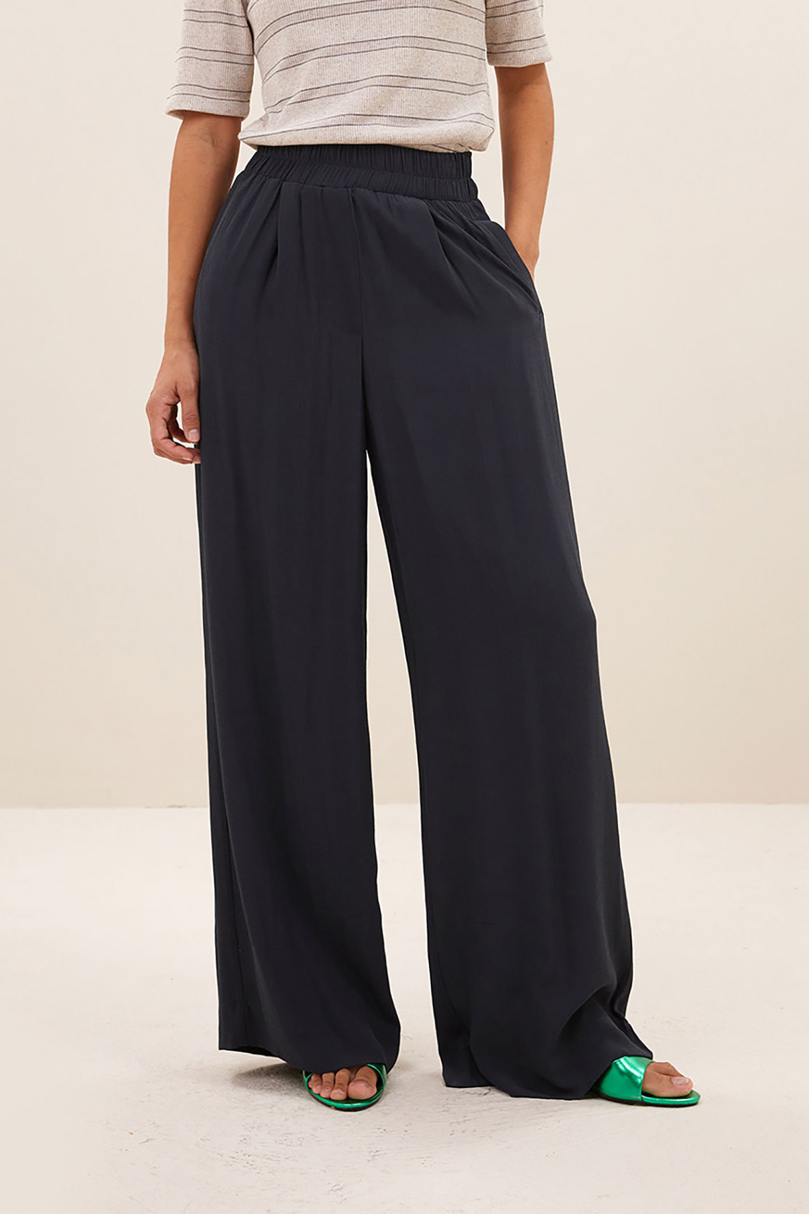 https://cdn.webshopapp.com/shops/223274/files/479214366/file.jpg