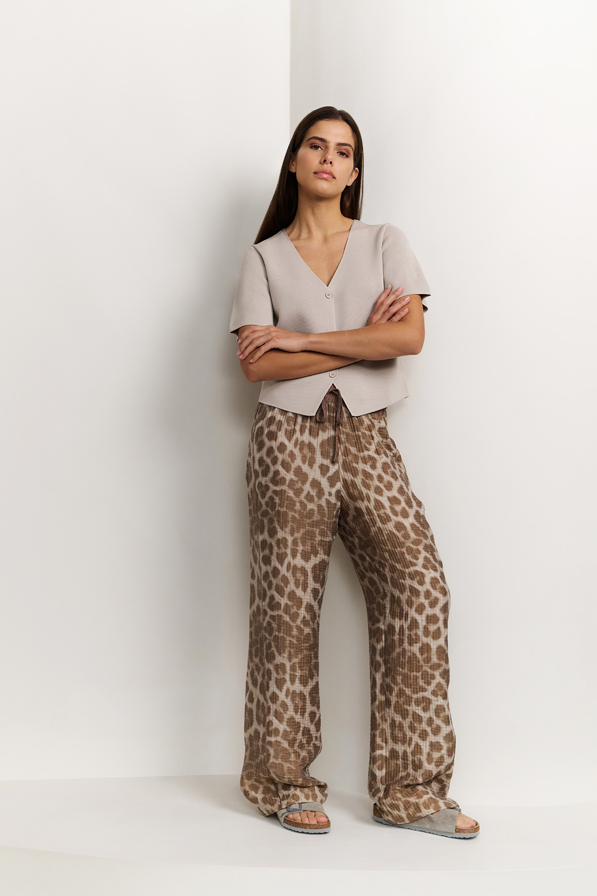 https://cdn.webshopapp.com/shops/223274/files/479307042/file.jpg